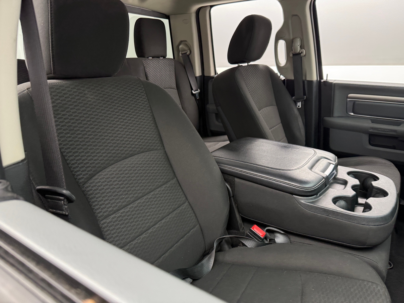 Thumbnail: 2020 RAM 1500 Classic - 2