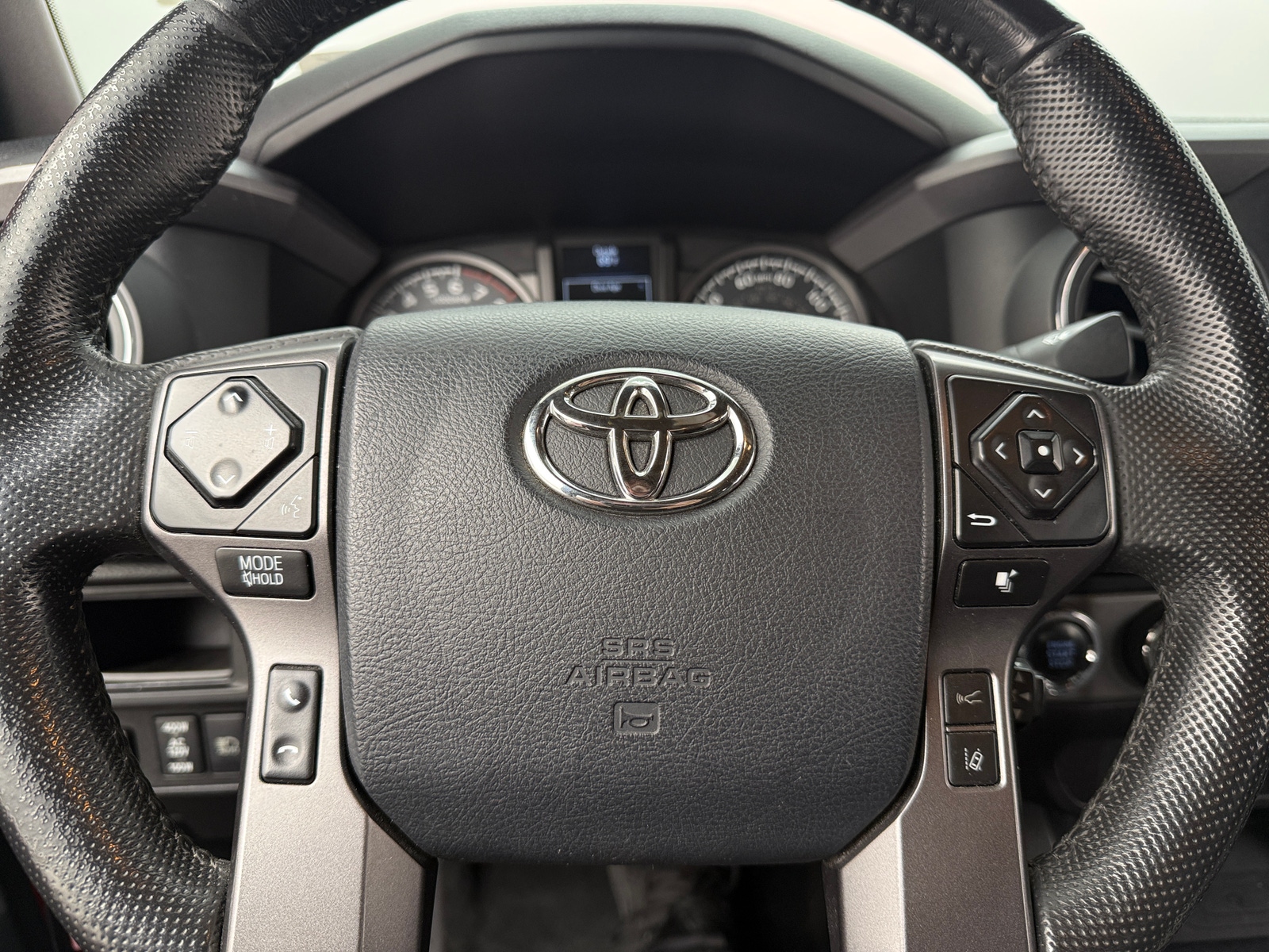 Thumbnail: 2018 Toyota Tacoma - 5