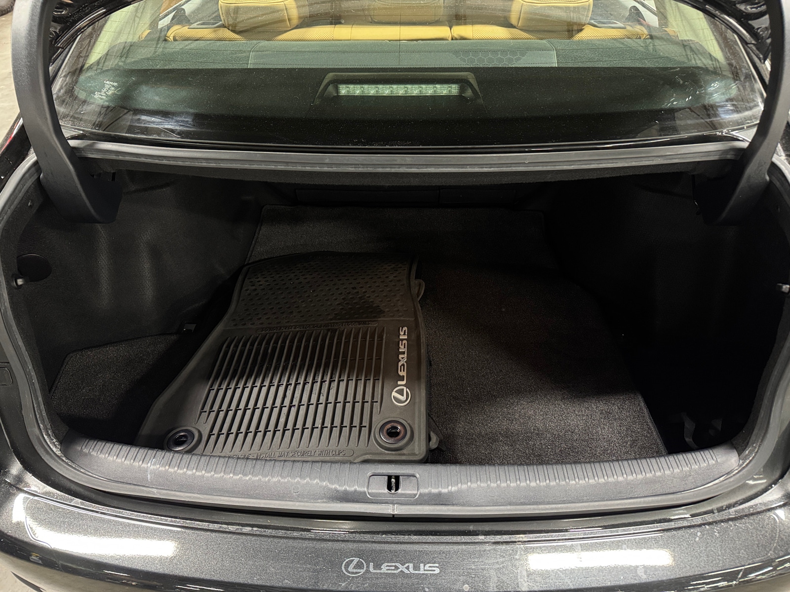 Thumbnail: 2018 Lexus IS - 6