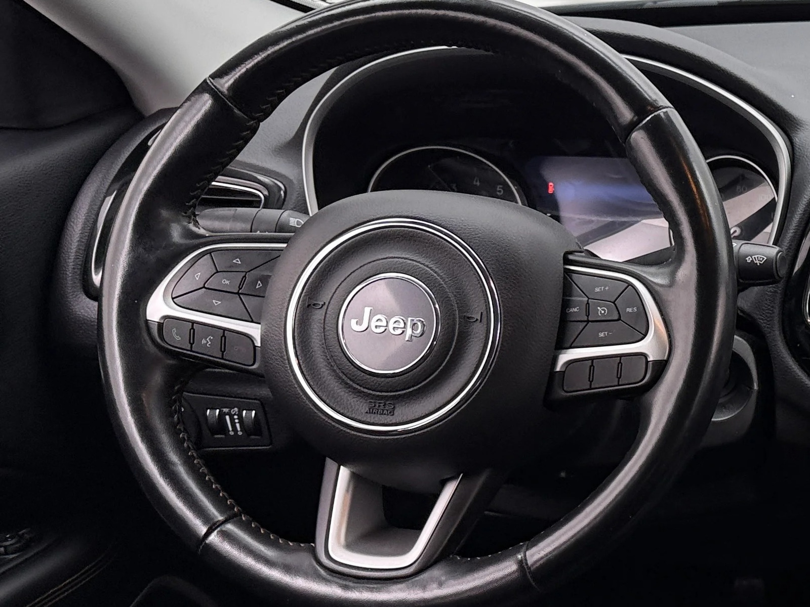 Thumbnail: 2020 Jeep Compass - 4