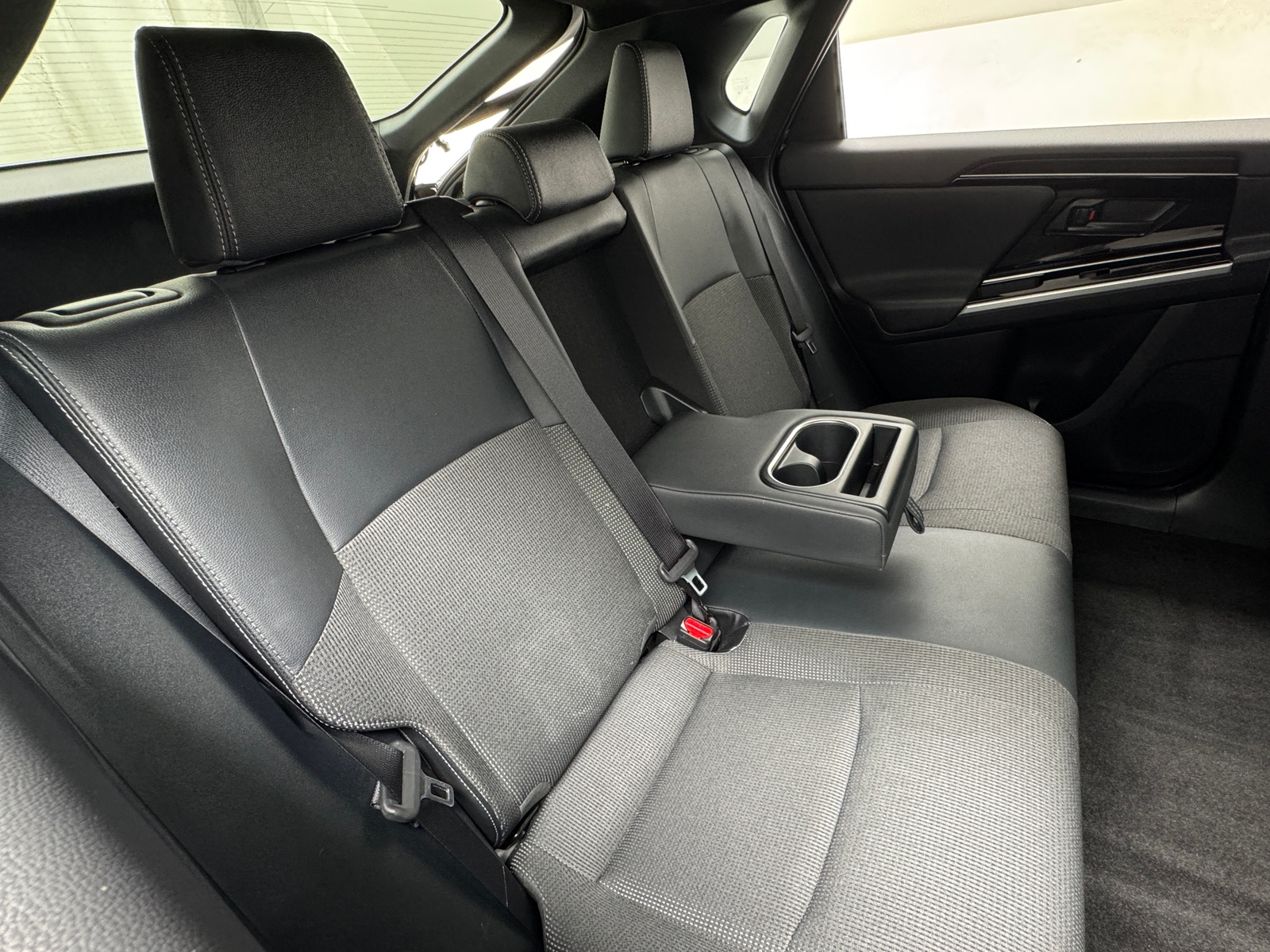 Thumbnail: 2025 Toyota bZ4X - 5