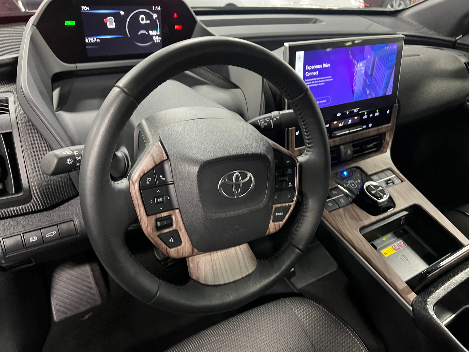 Thumbnail: 2025 Toyota bZ4X - 4