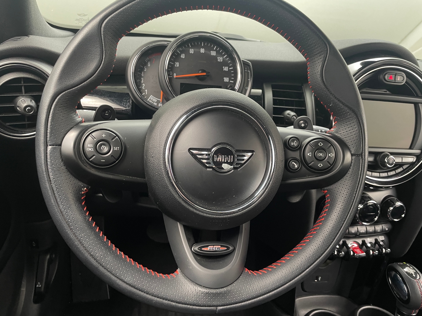 Thumbnail: 2019 MINI Cooper Convertible - 4