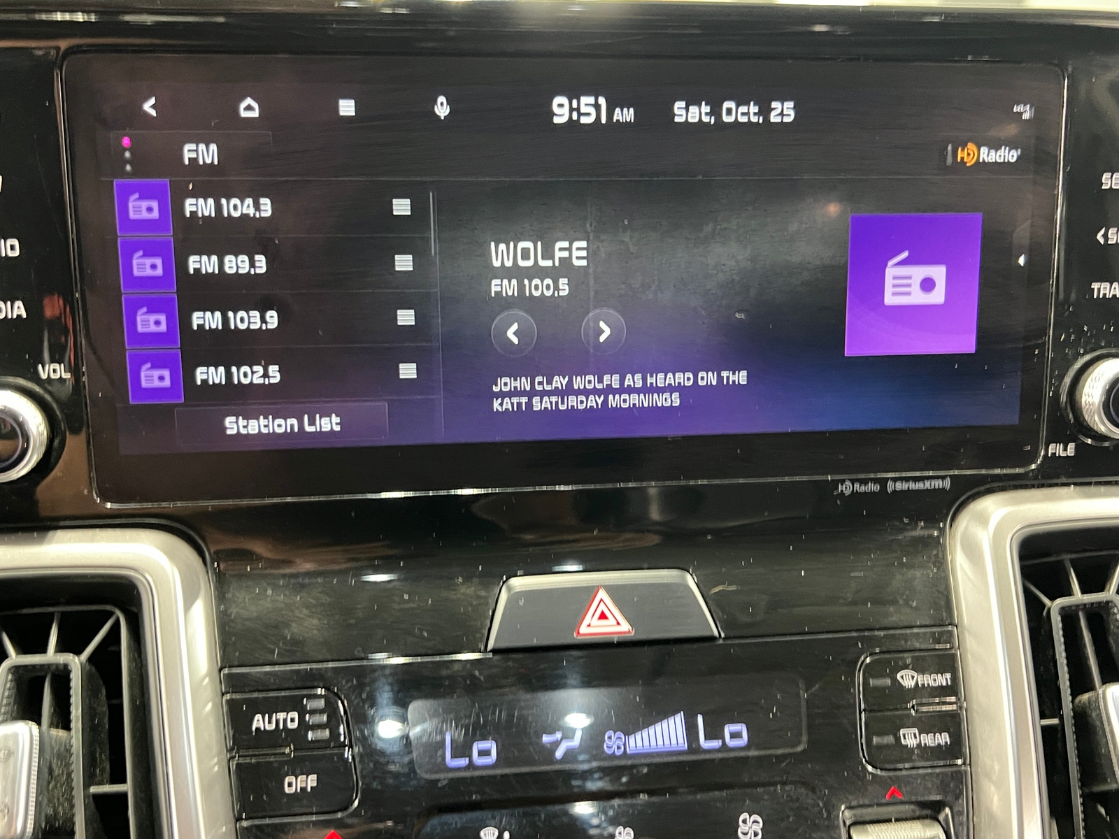 Thumbnail: 2023 Kia Sorento - 3