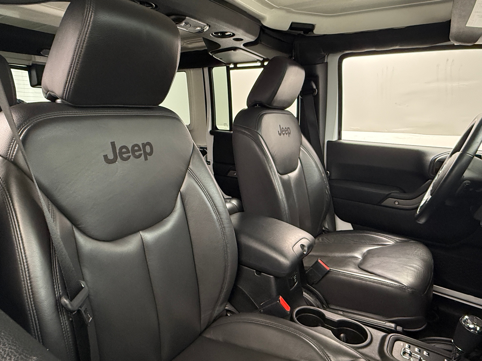 Thumbnail: 2017 Jeep Wrangler - 2