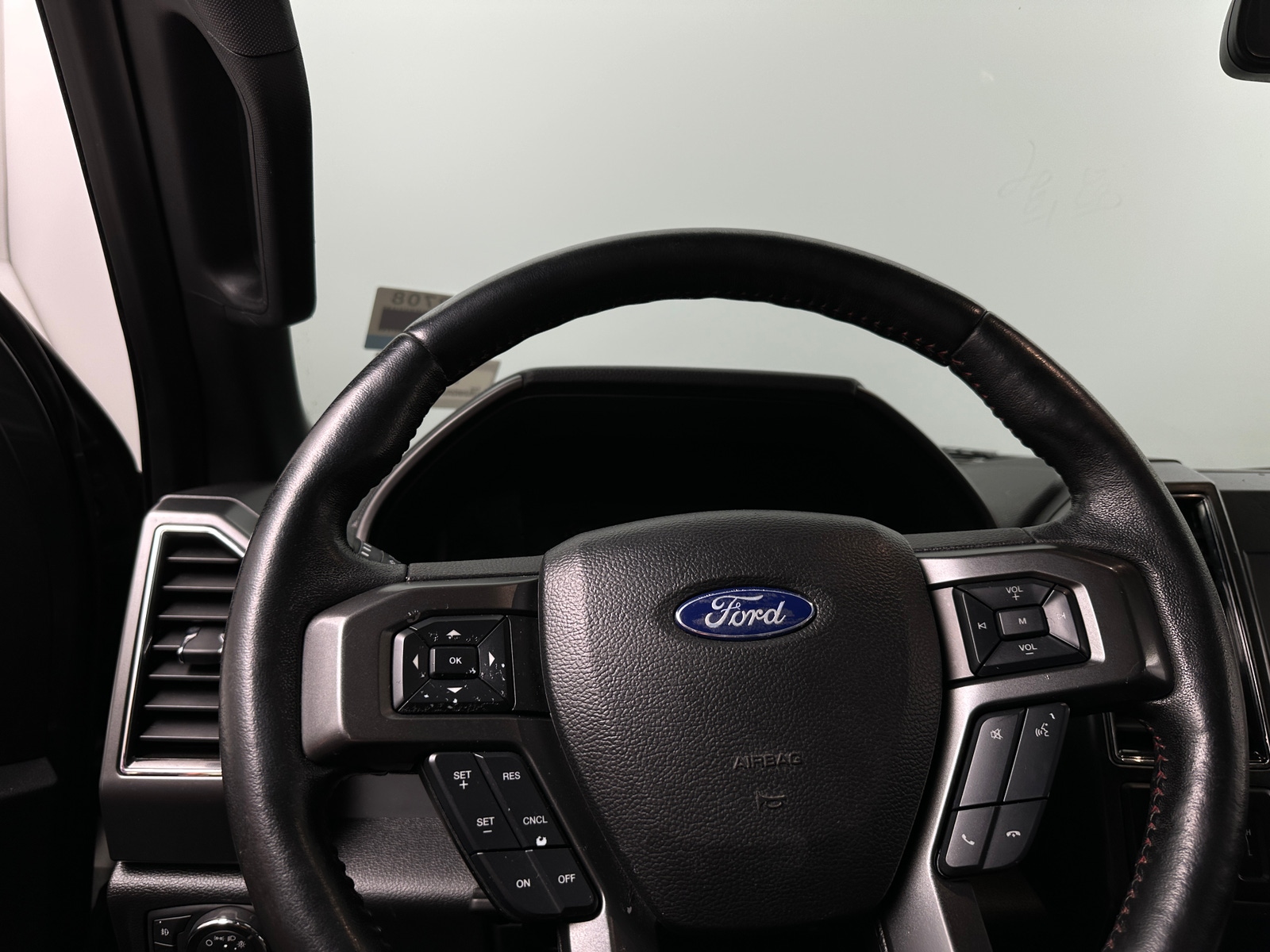 Thumbnail: 2018 Ford Econoline - 5