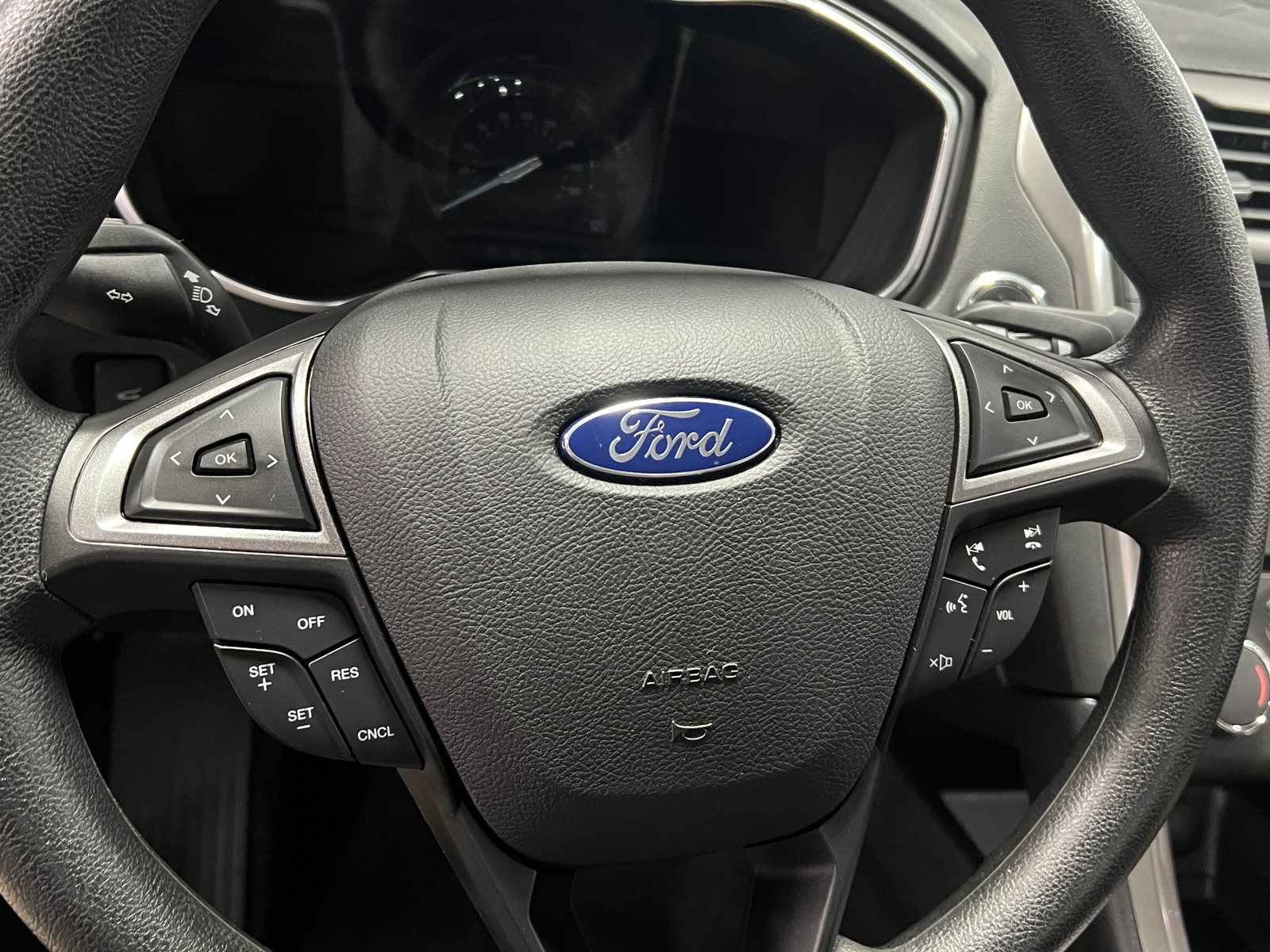 Thumbnail: 2017 Ford Fusion - 5