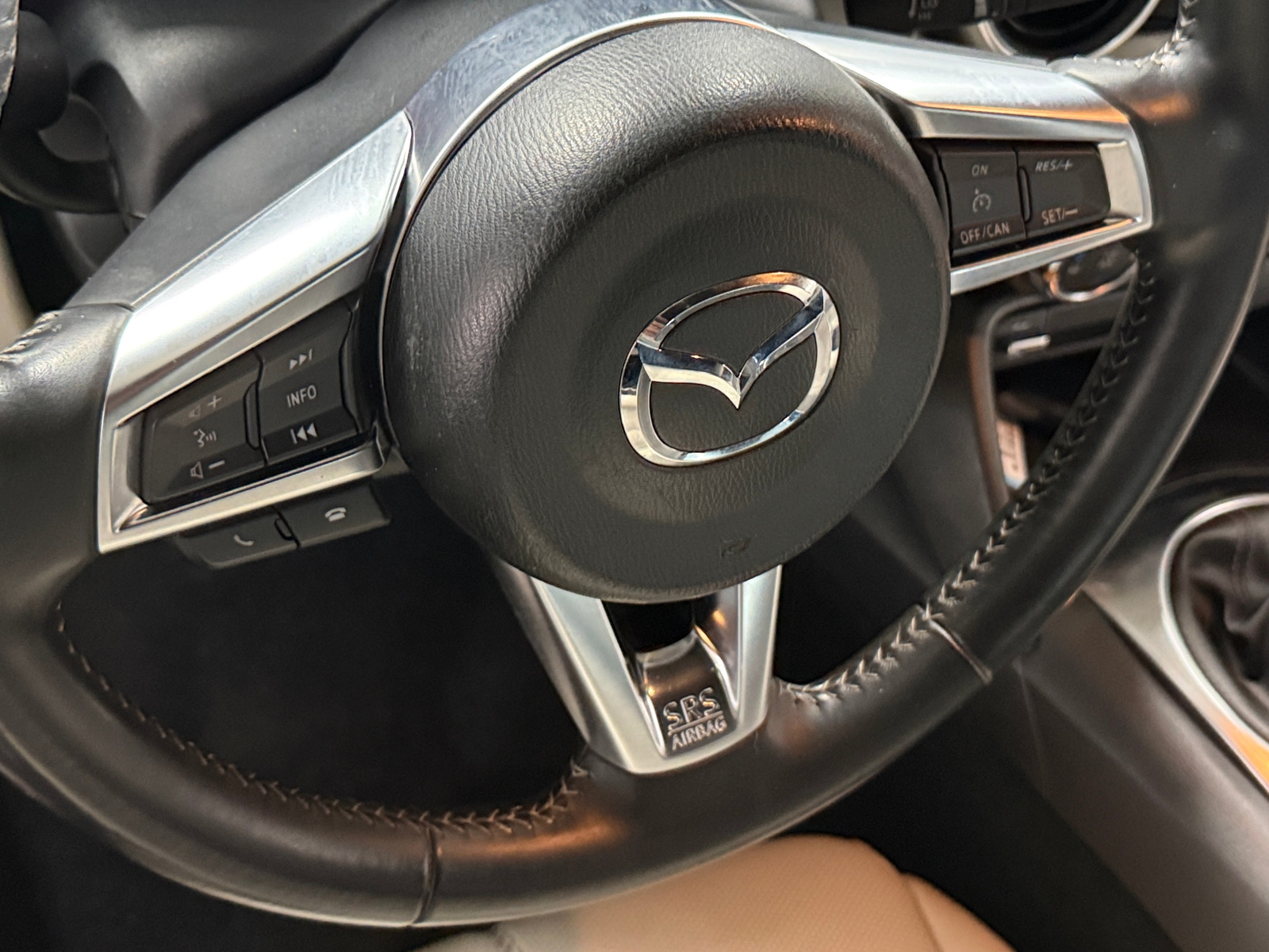 Thumbnail: 2021 Mazda MX-5 Miata - 4