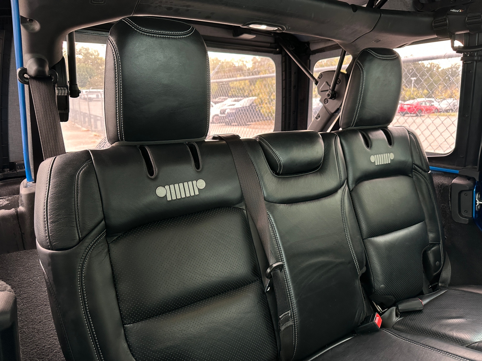 Thumbnail: 2022 Jeep Wrangler - 6