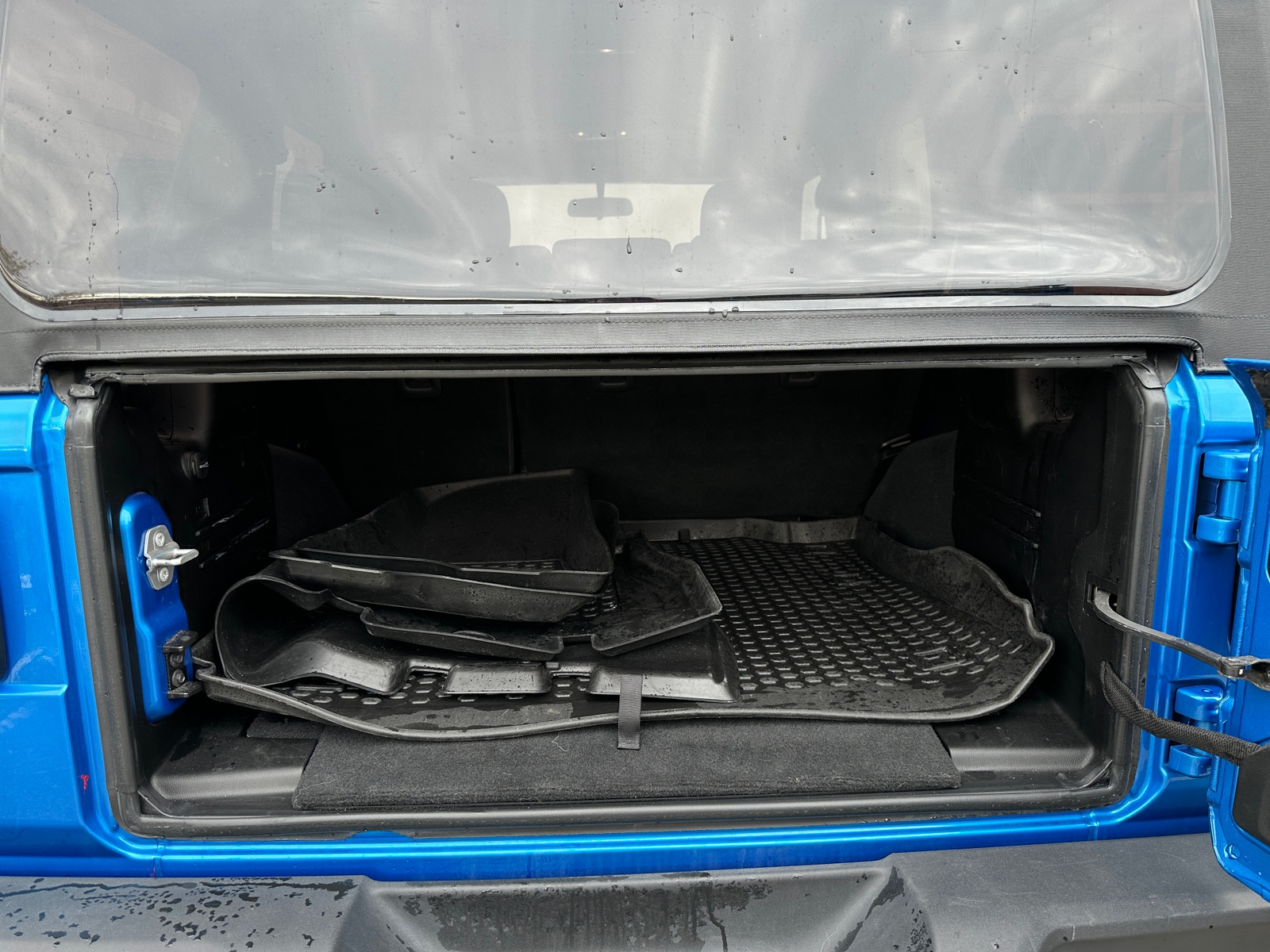 Thumbnail: 2022 Jeep Wrangler - 7