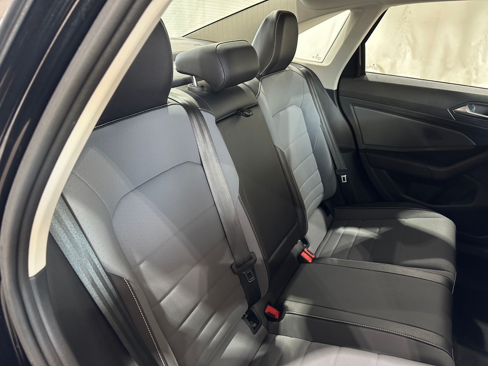 Thumbnail: 2025 Volkswagen Jetta - 5