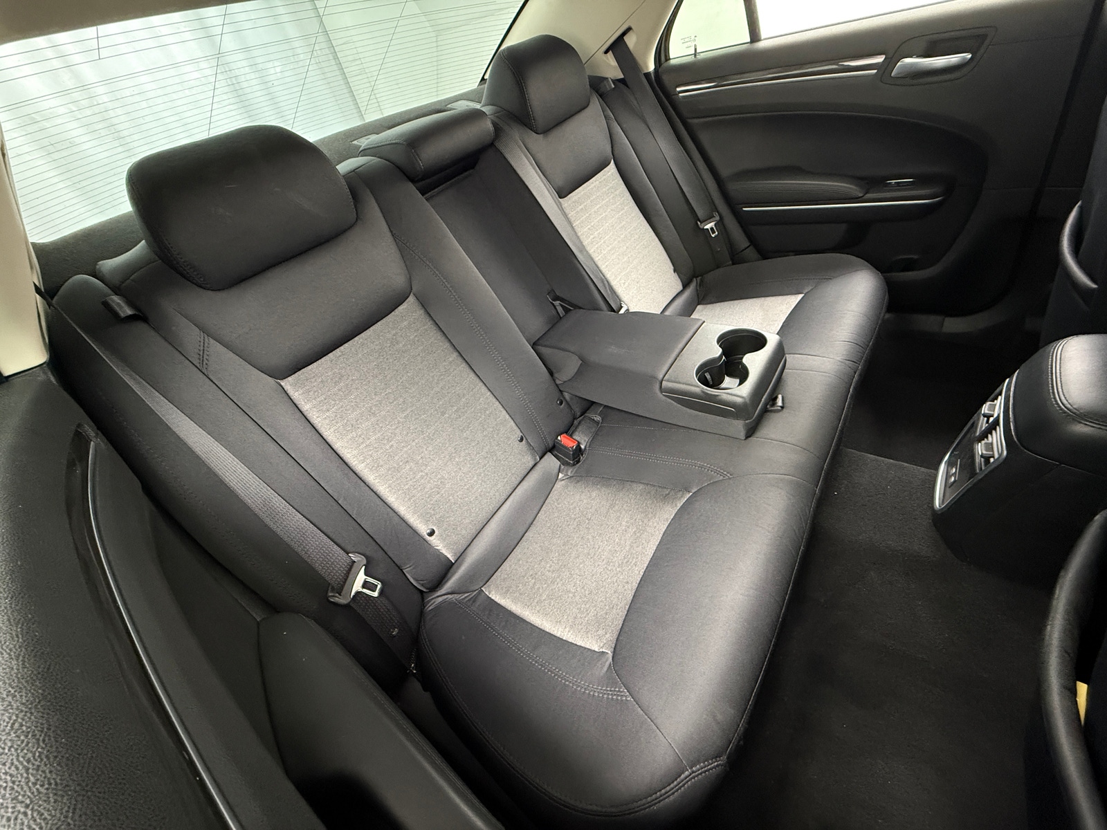 Thumbnail: 2022 Chrysler 300 - 6