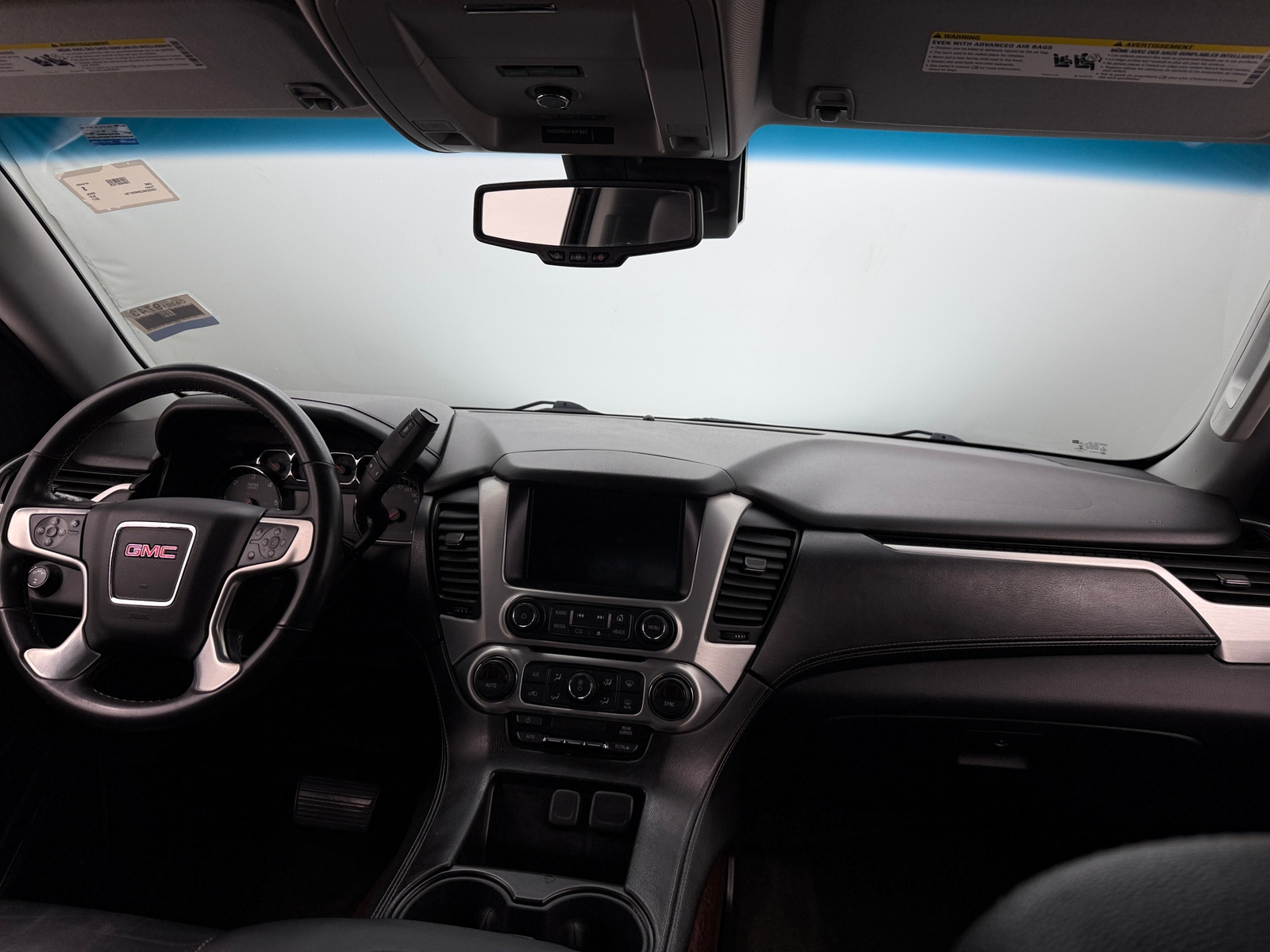 Thumbnail: 2017 GMC Yukon - 3