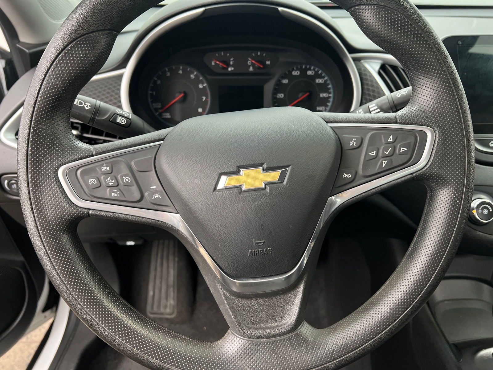 Thumbnail: 2023 Chevrolet Malibu - 5