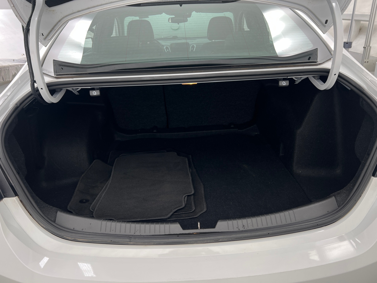 Thumbnail: 2023 Chevrolet Malibu - 7