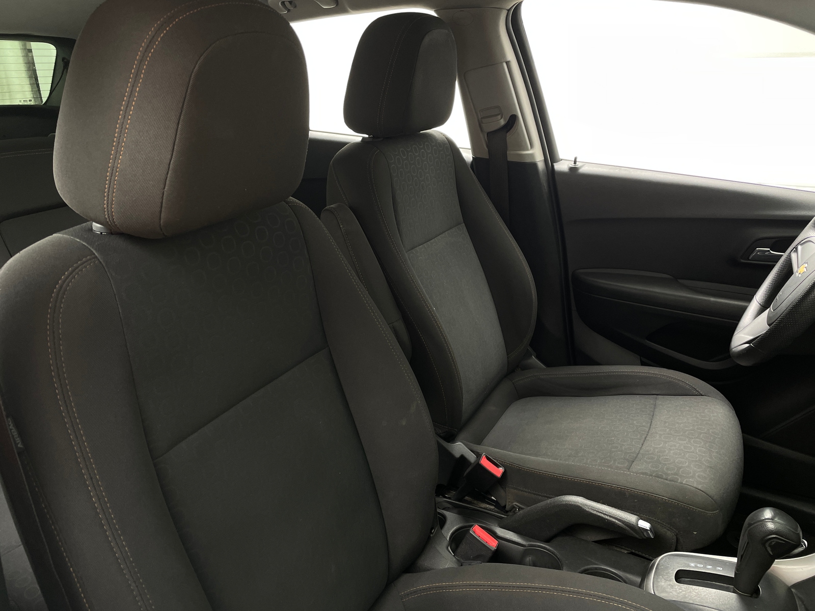 Thumbnail: 2017 Chevrolet Trax - 2