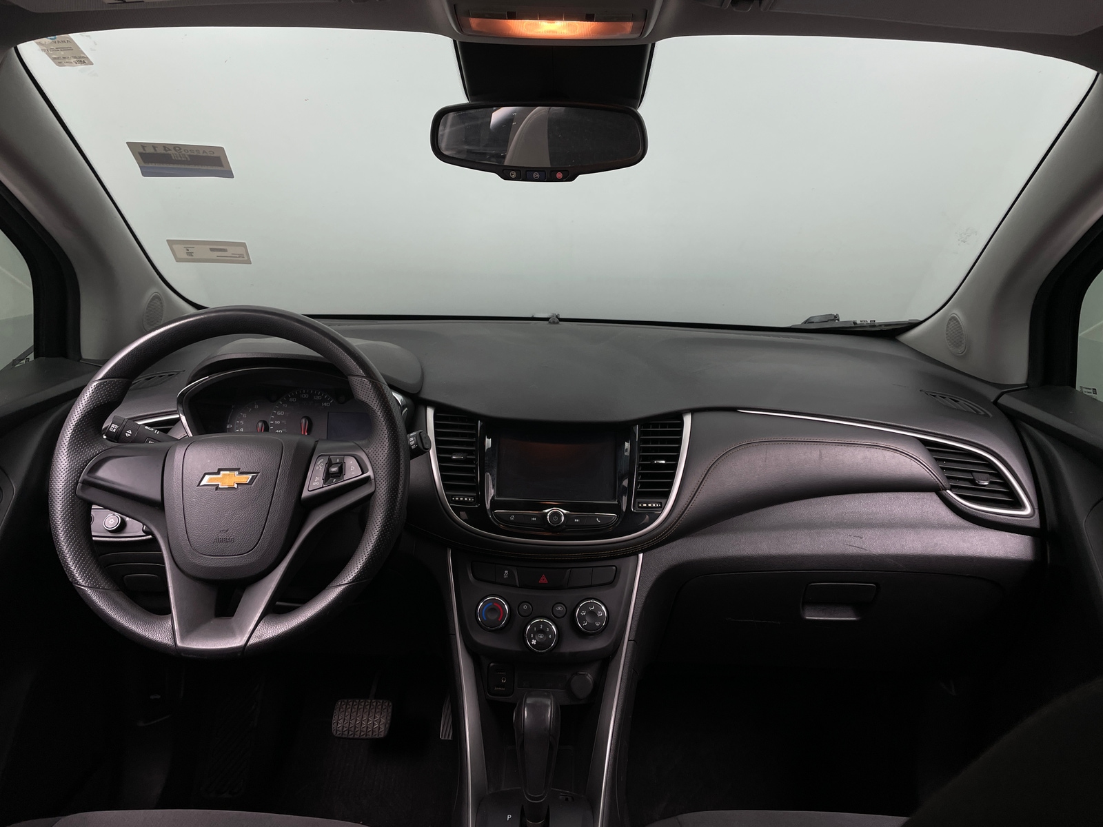 Thumbnail: 2017 Chevrolet Trax - 3