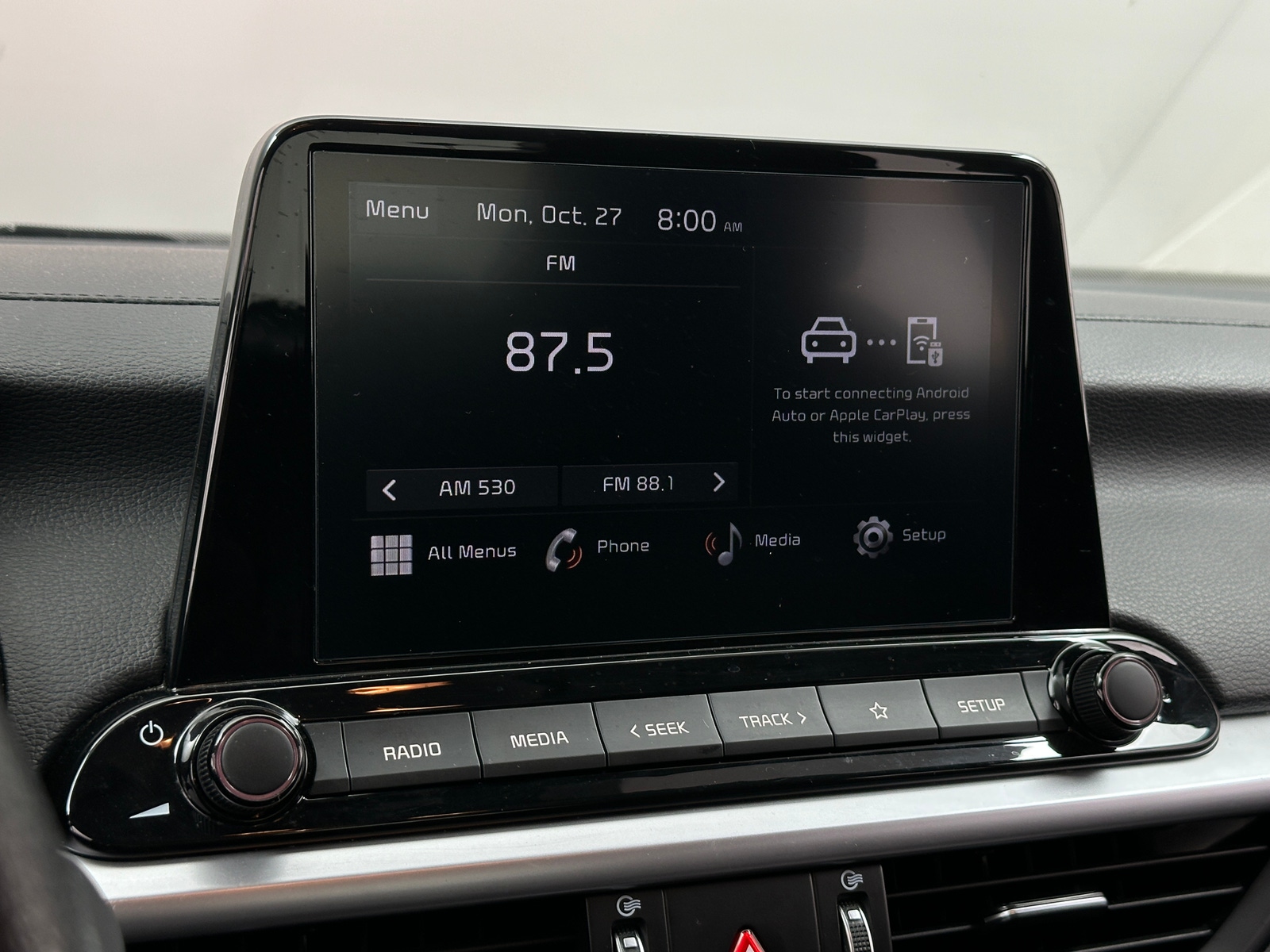 Thumbnail: 2024 Kia Forte - 4