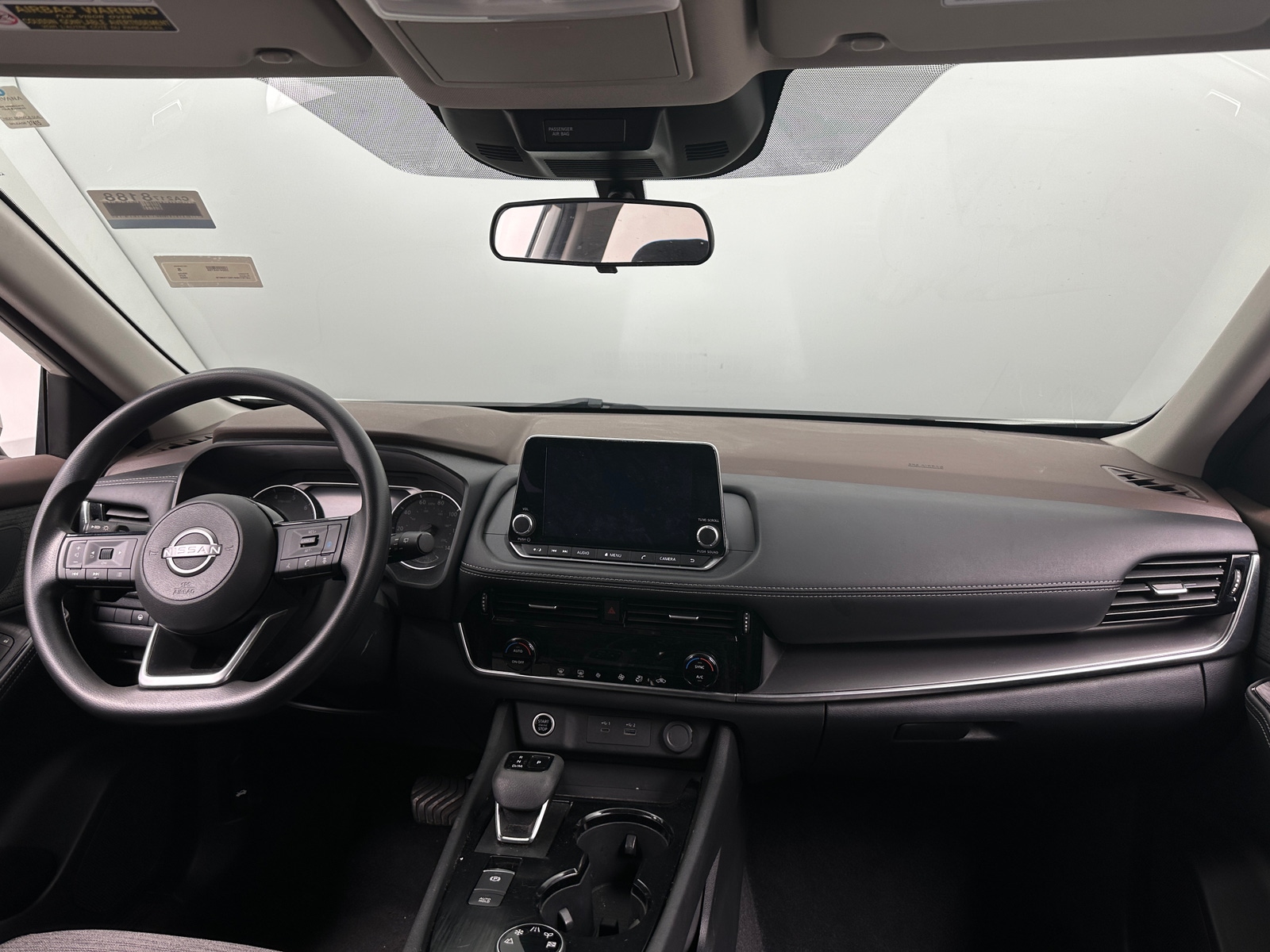 Thumbnail: 2022 Nissan Rogue - 3