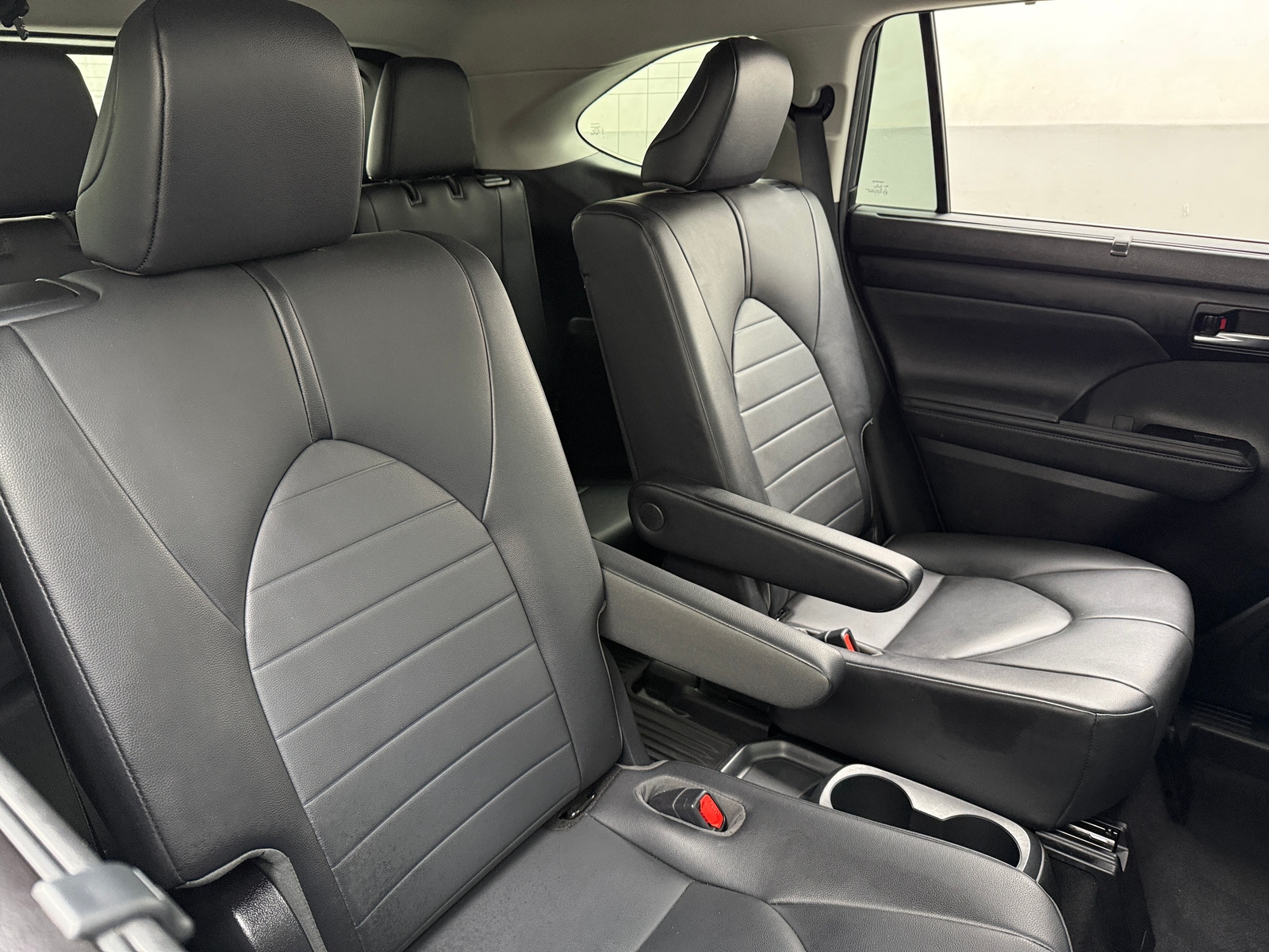 Thumbnail: 2020 Toyota Highlander - 5