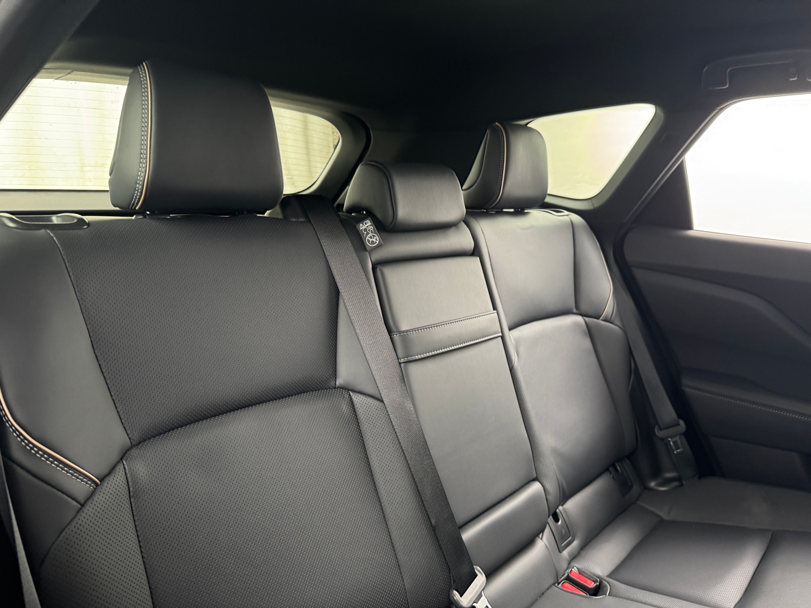 Thumbnail: 2025 Toyota Crown Signia - 5