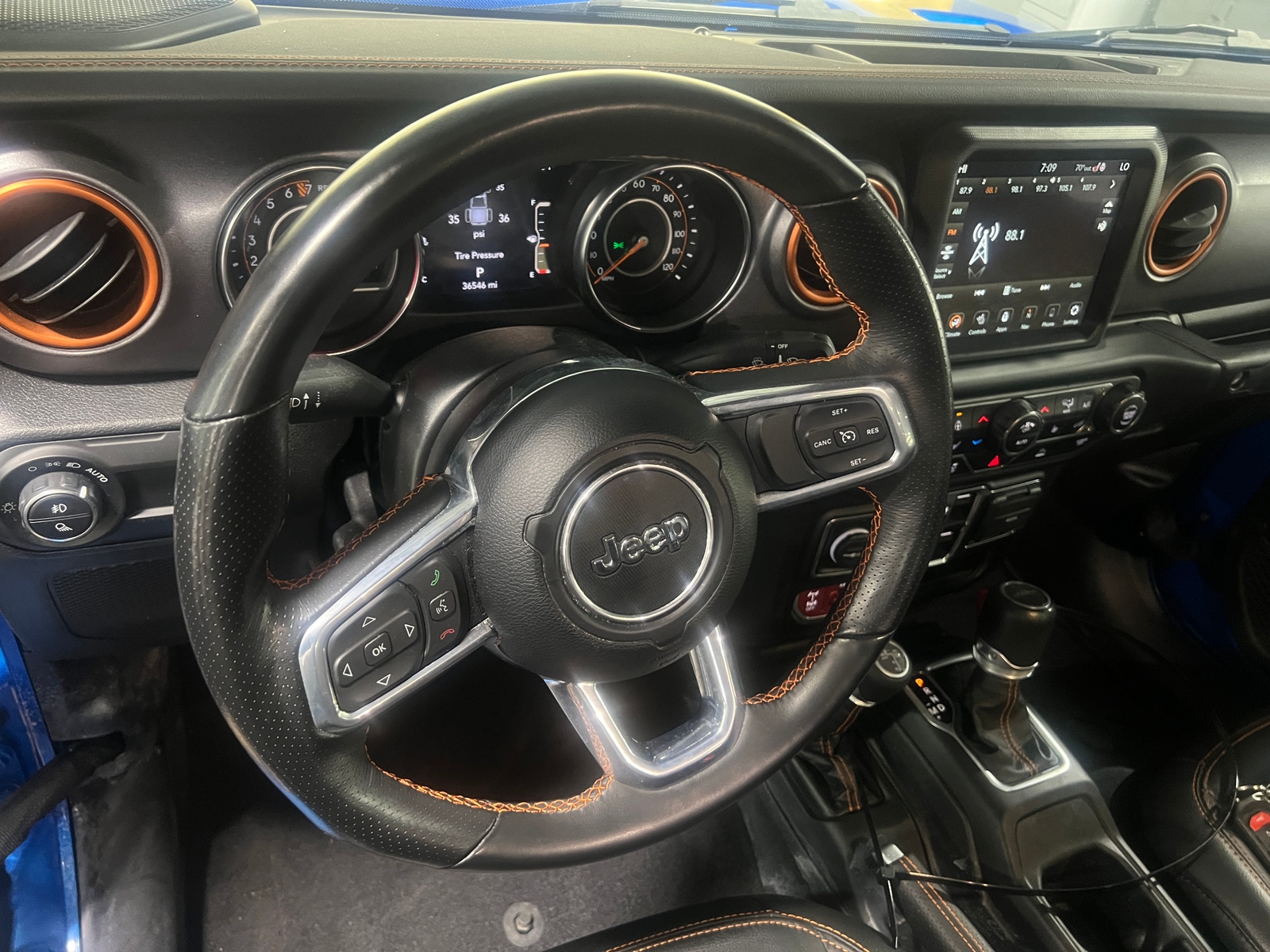 Thumbnail: 2023 Jeep Gladiator - 4