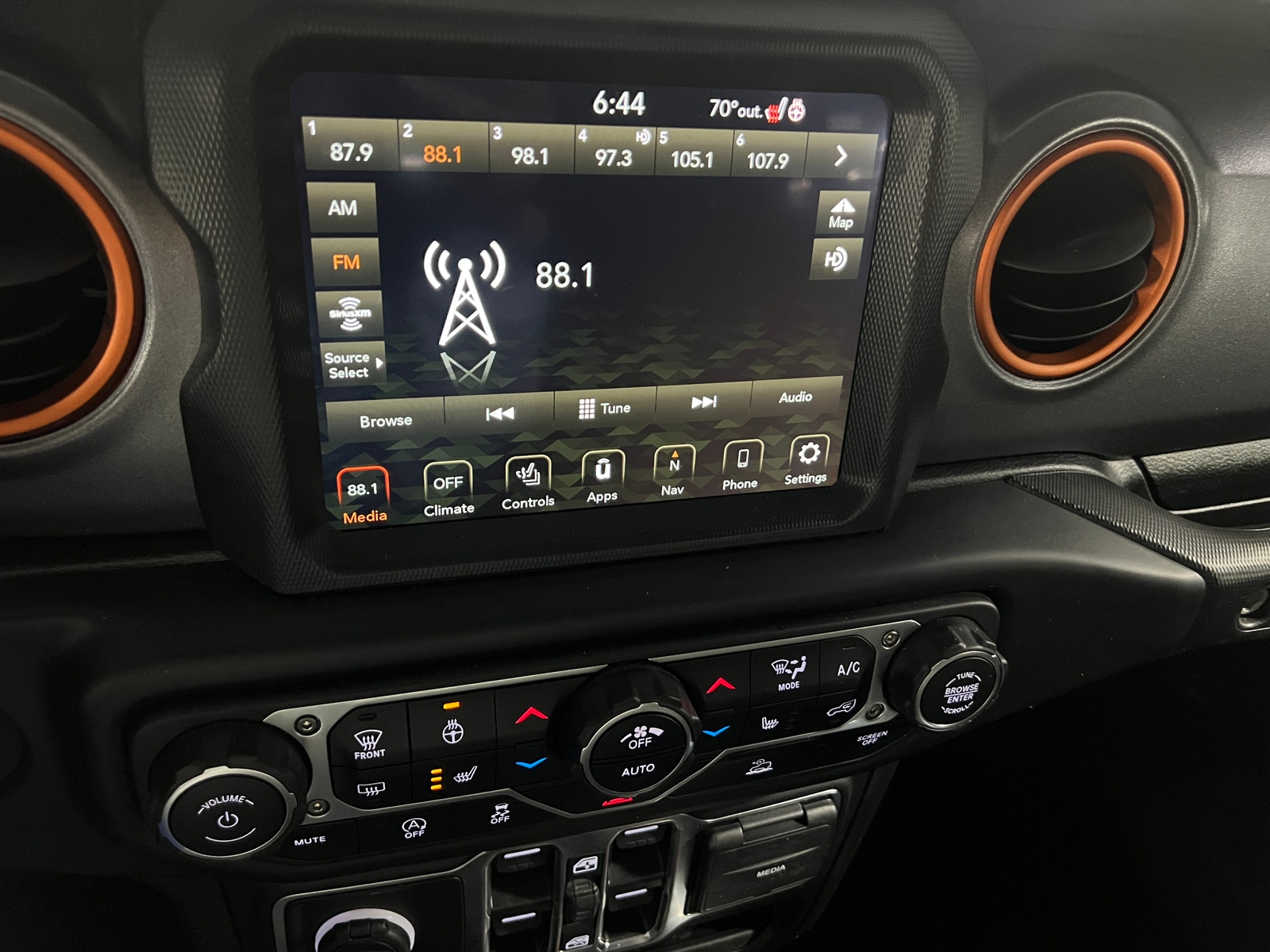 Thumbnail: 2023 Jeep Gladiator - 3