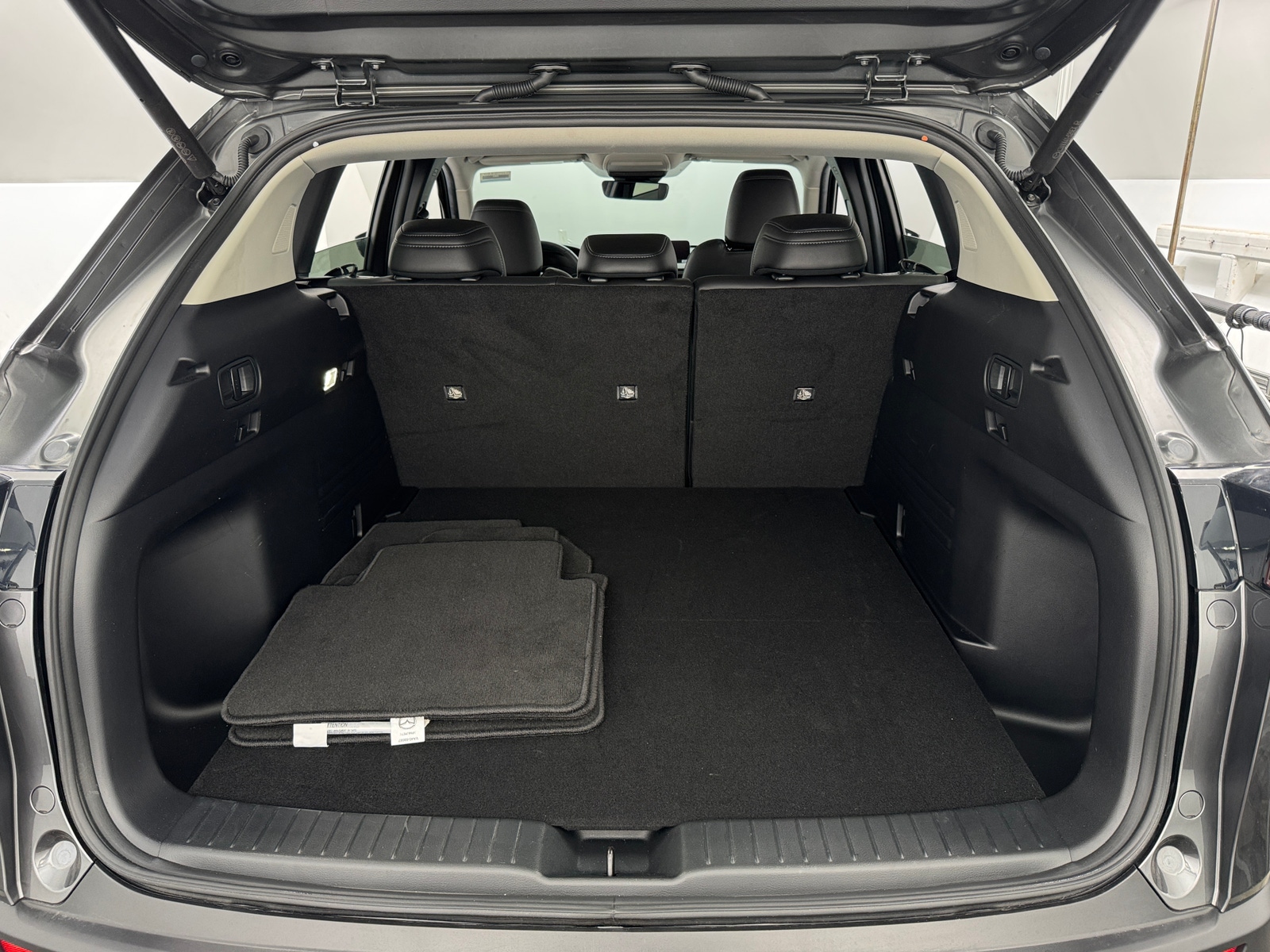 Thumbnail: 2025 Mazda CX-50 - 6