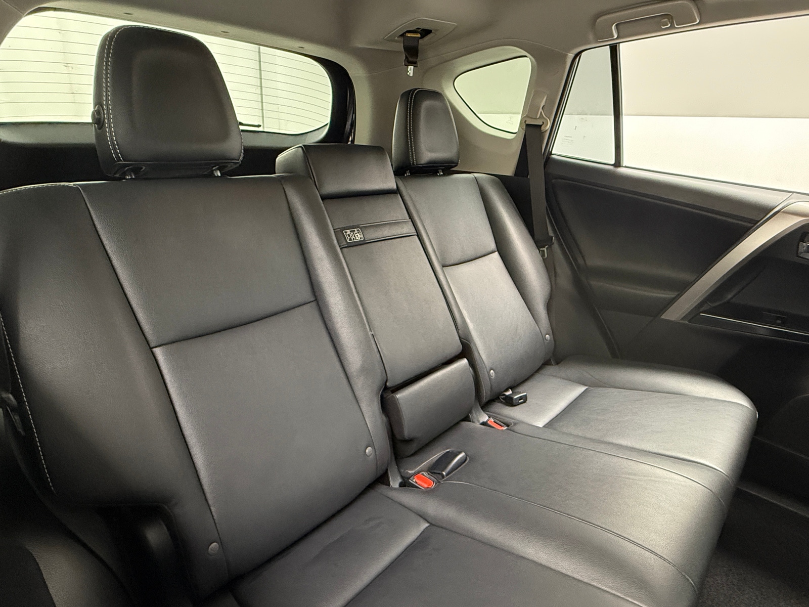 Thumbnail: 2018 Toyota RAV4 - 5