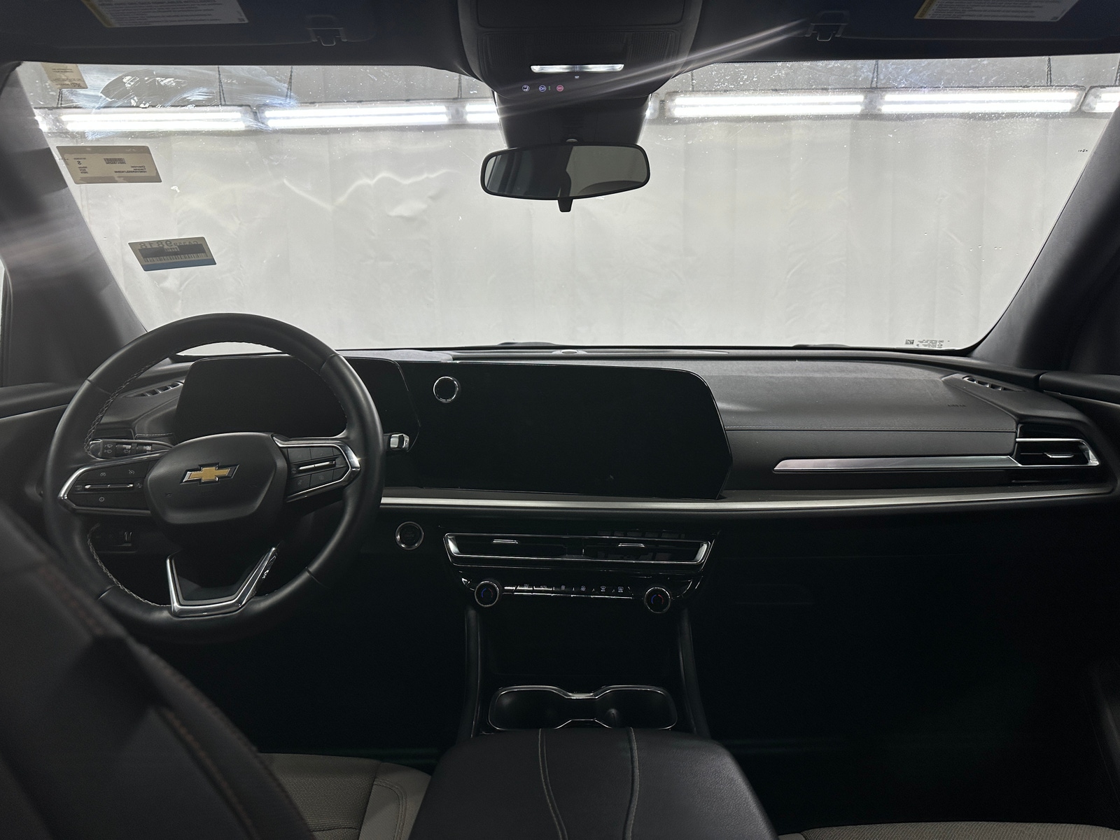 Thumbnail: 2025 Chevrolet Traverse - 3