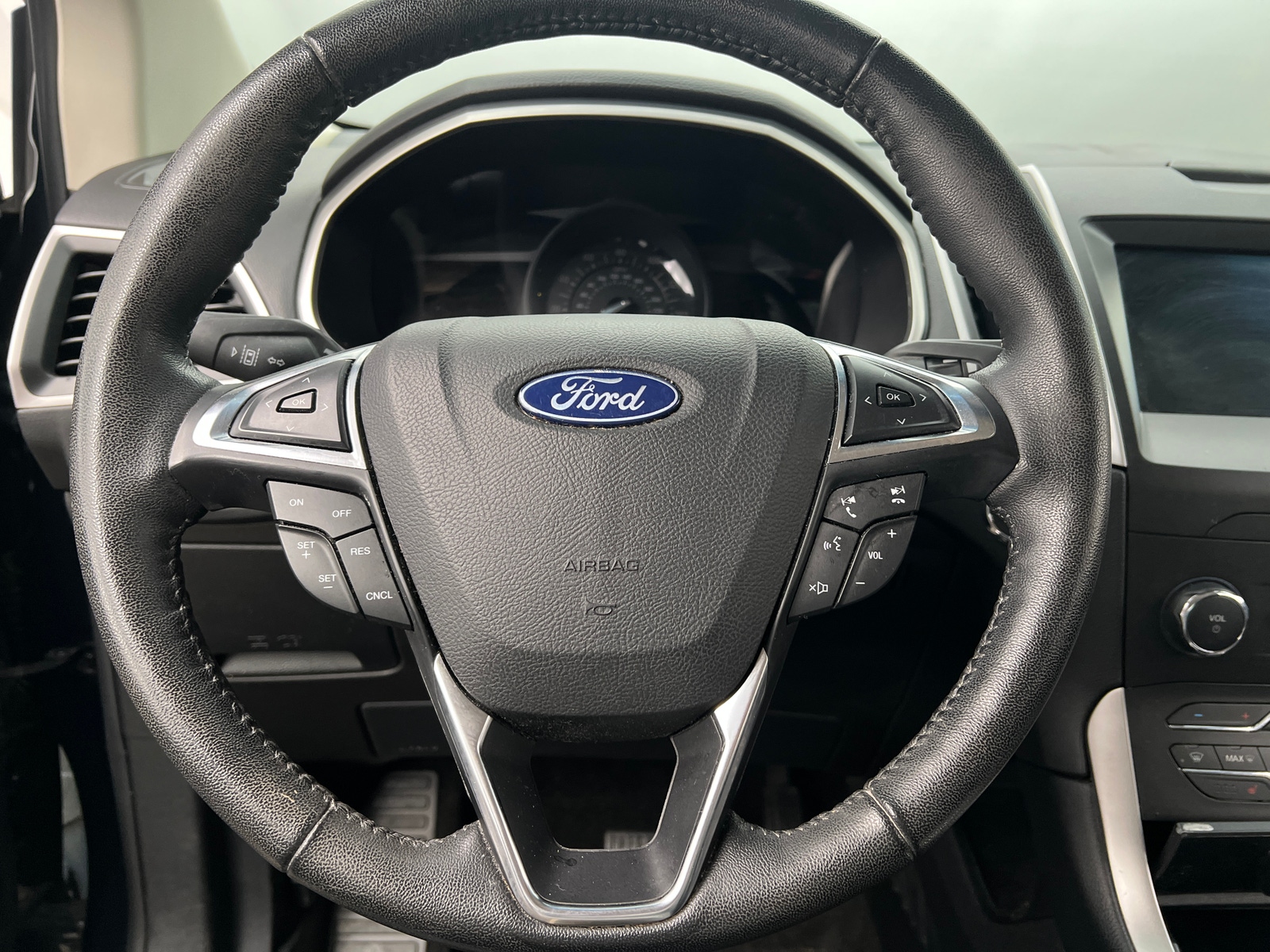 Thumbnail: 2019 Ford Edge - 5