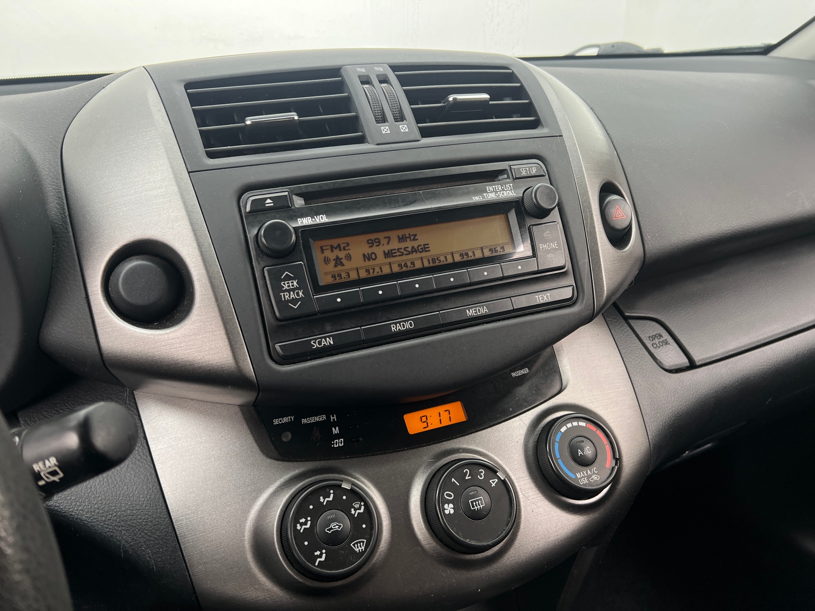 Thumbnail: 2012 Toyota RAV4 - 4