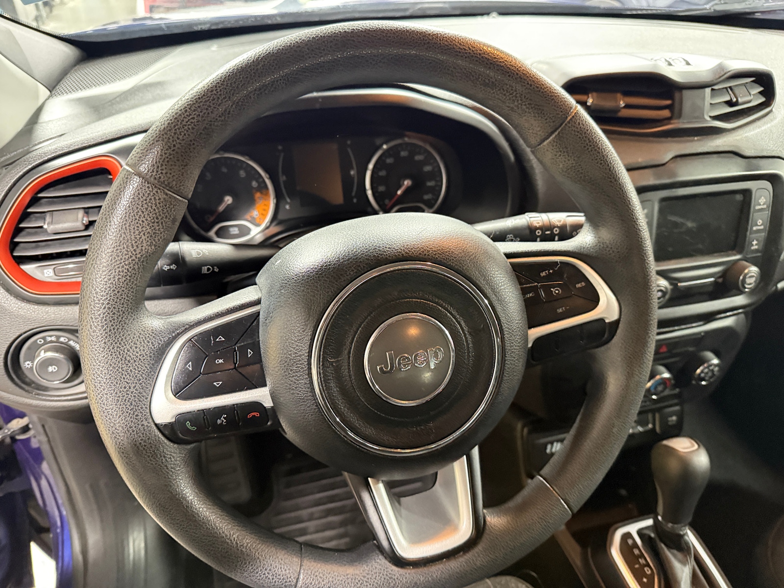 Thumbnail: 2018 Jeep Renegade - 5