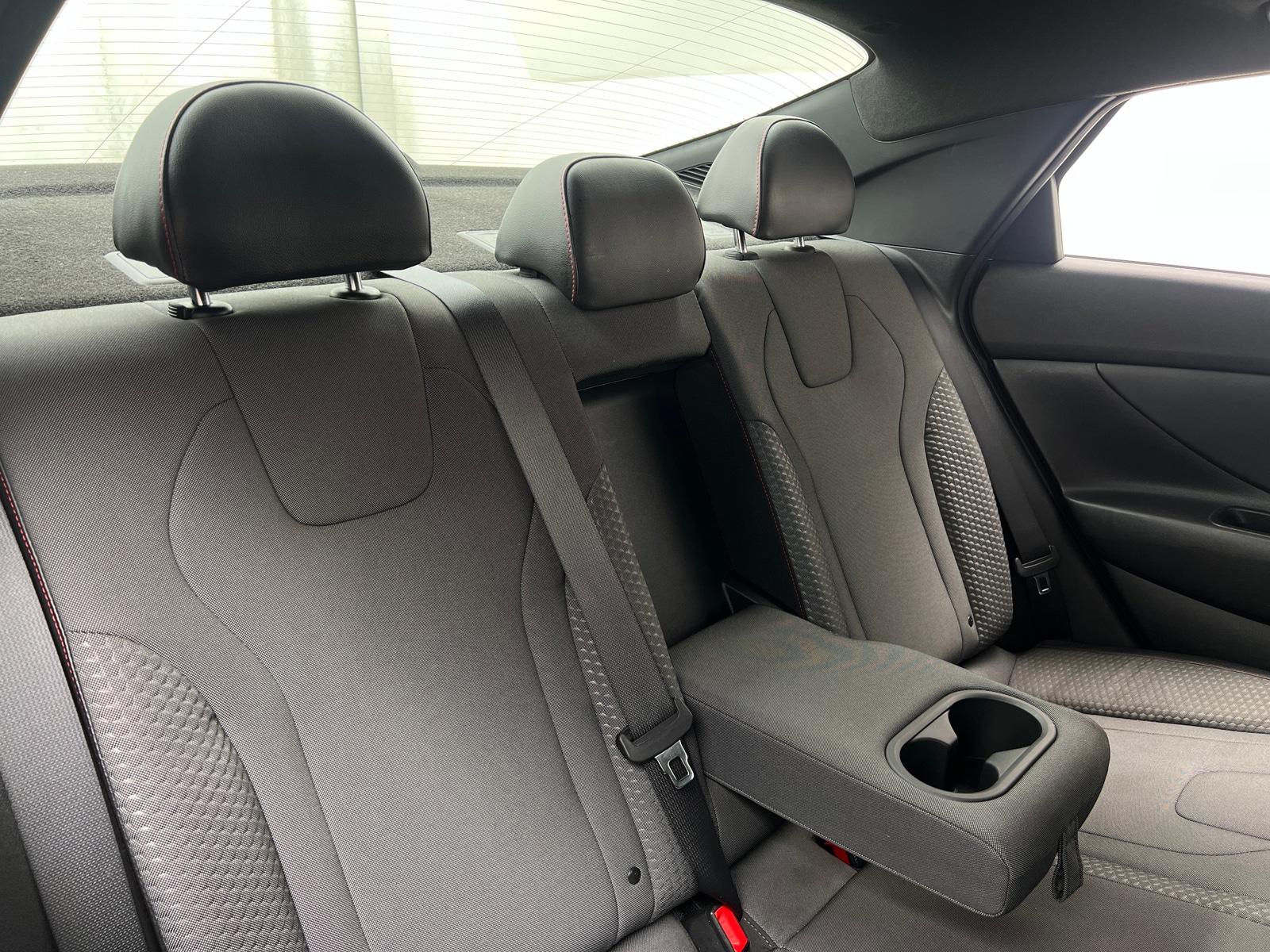 Thumbnail: 2022 Hyundai Elantra - 5