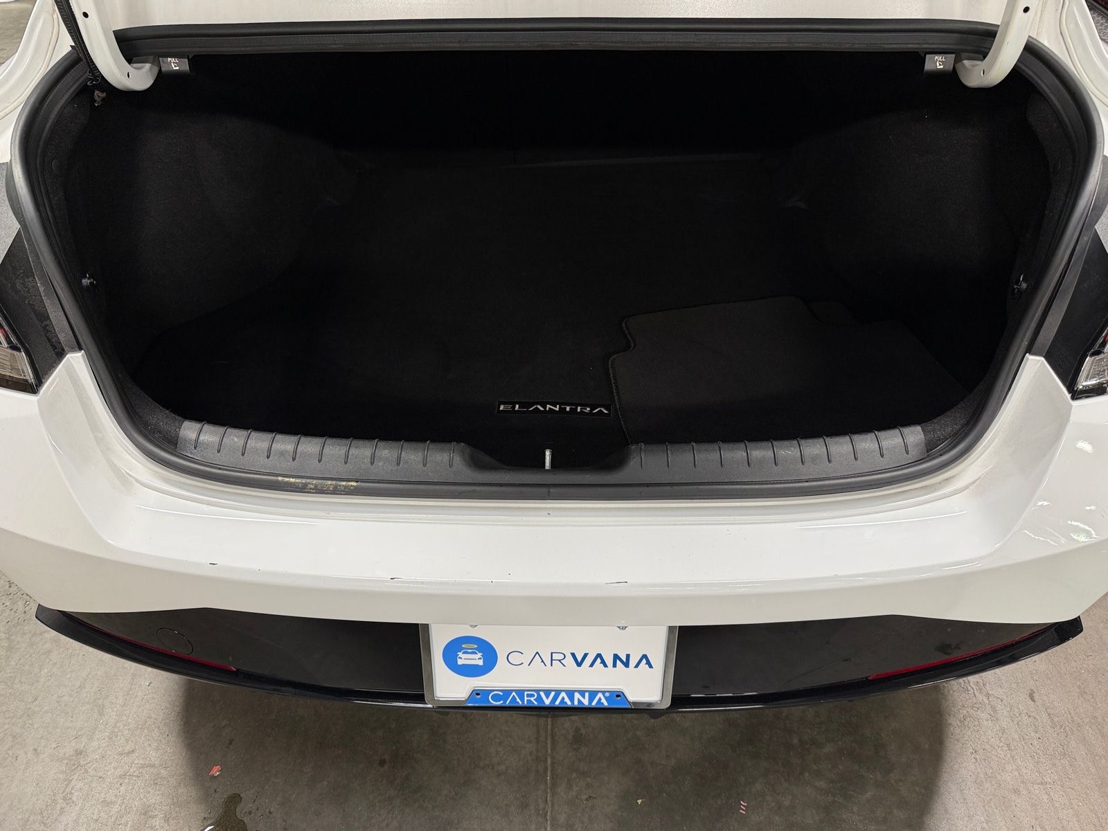 Thumbnail: 2022 Hyundai Elantra - 6