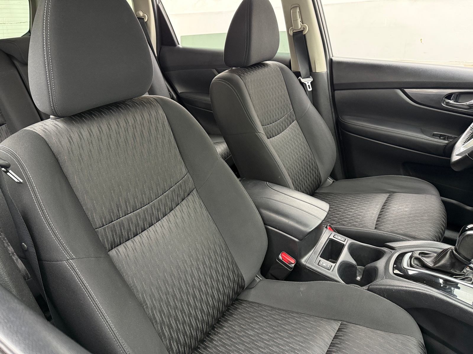 Thumbnail: 2019 Nissan Rogue - 2