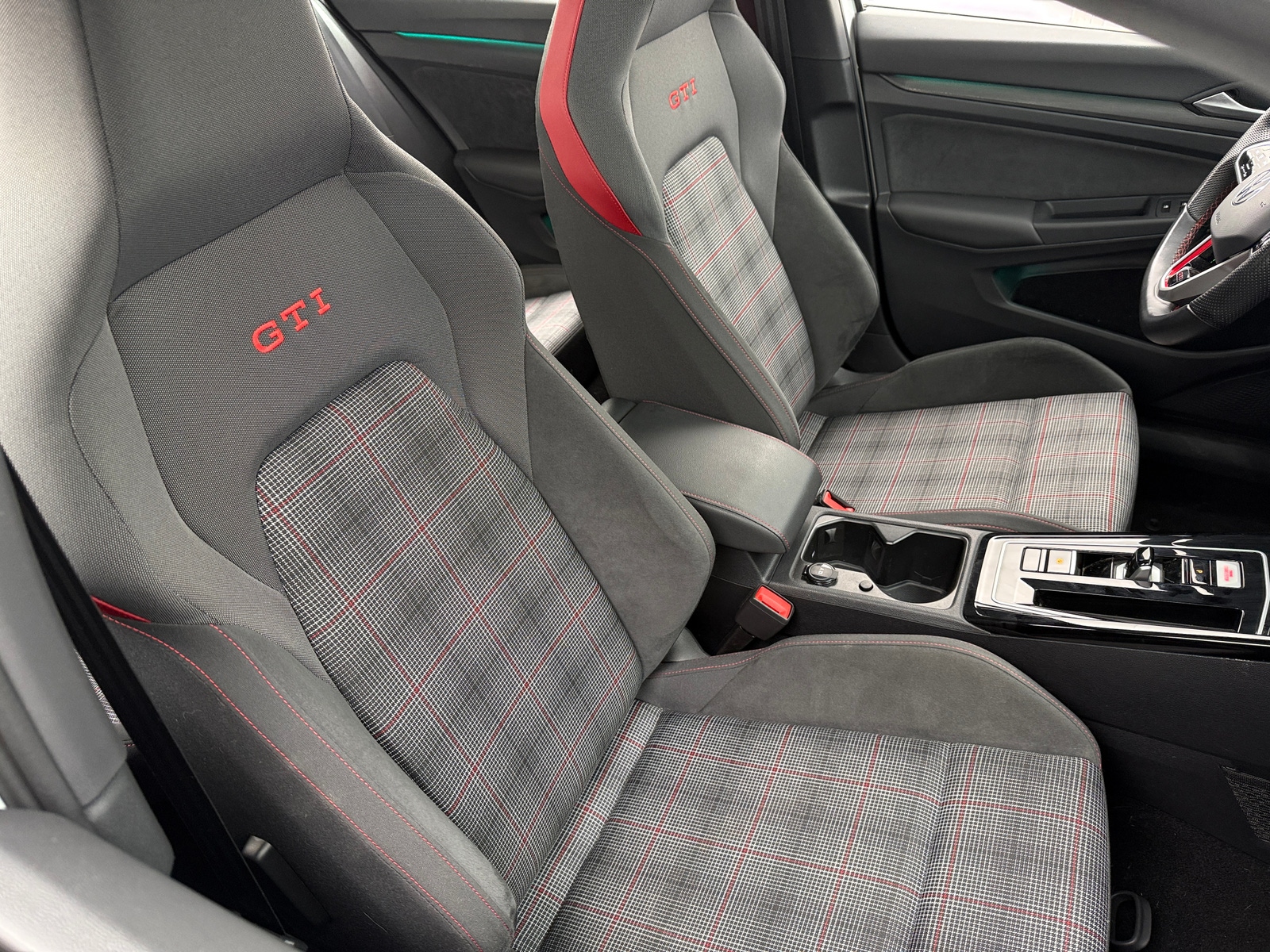 Thumbnail: 2024 Volkswagen Golf - 2