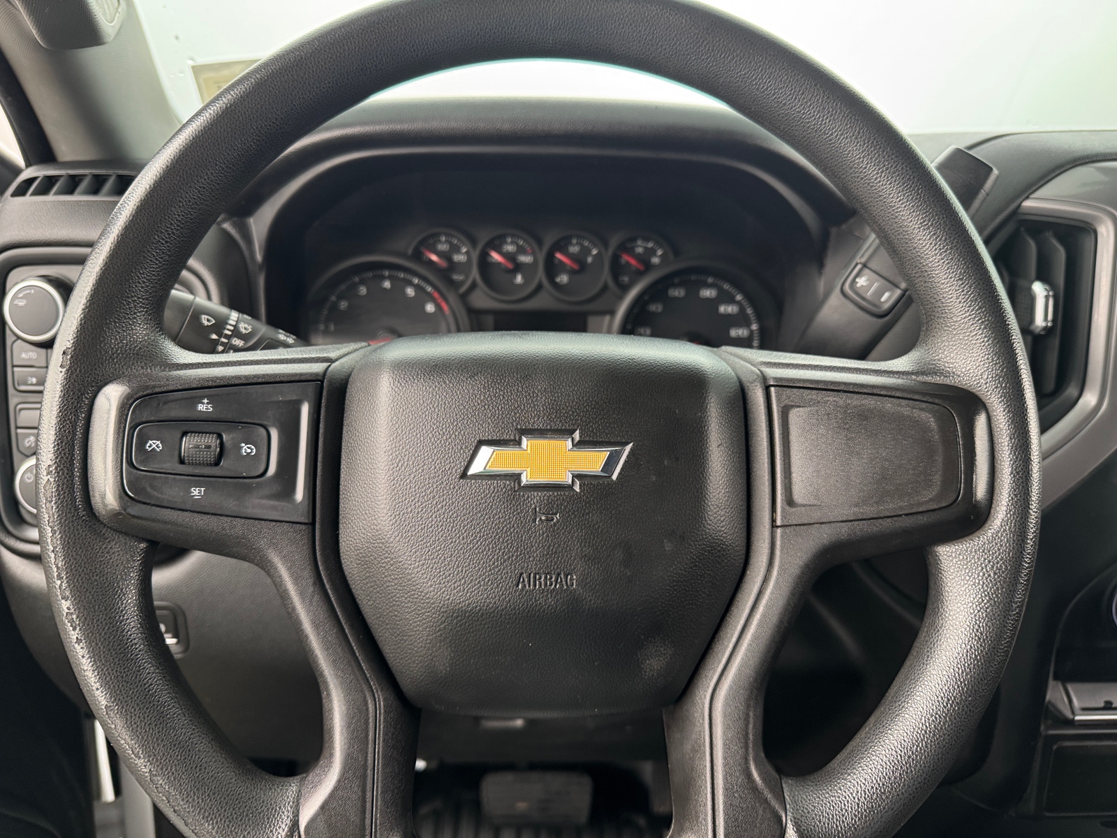 Thumbnail: 2021 Chevrolet Silverado 1500 - 5