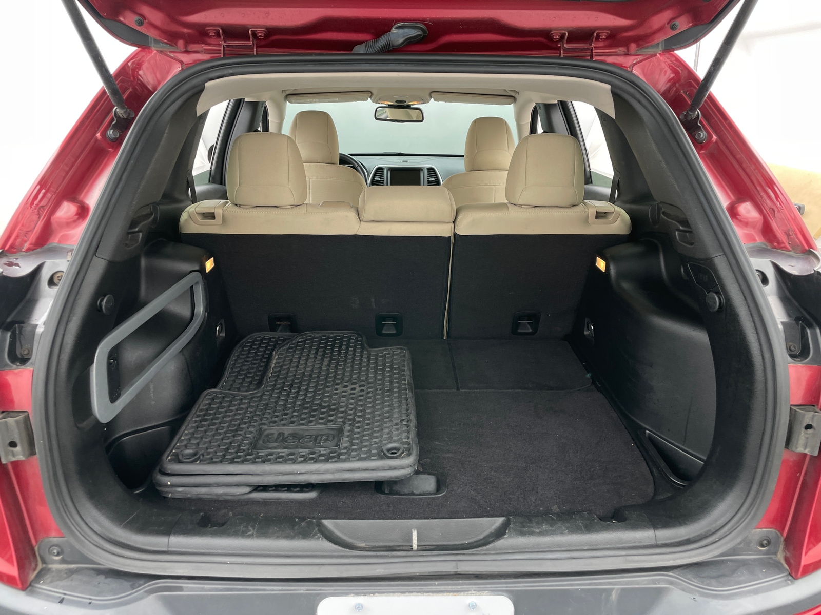 Thumbnail: 2015 Jeep Cherokee - 7