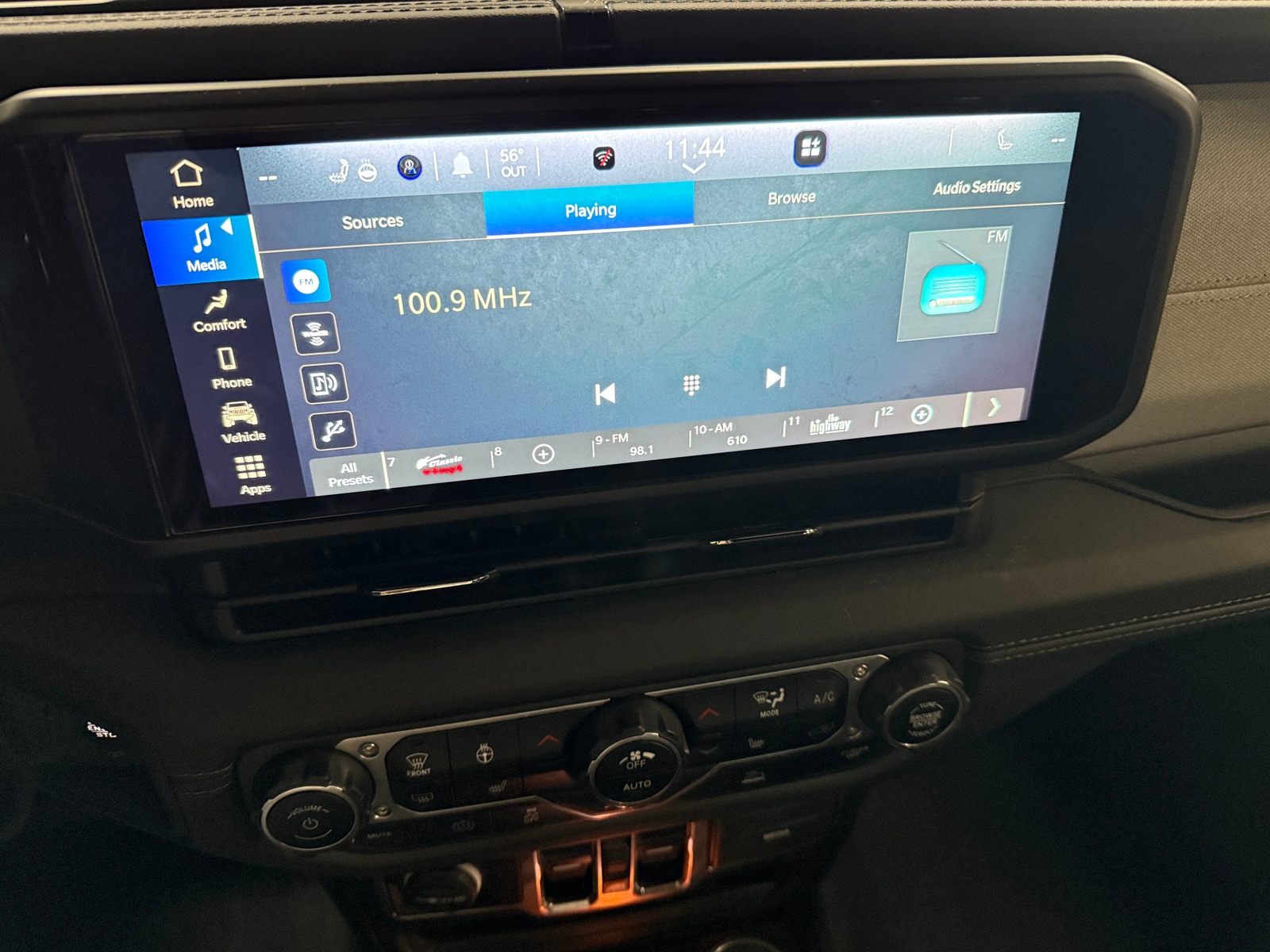 Thumbnail: 2024 Jeep Wrangler - 4