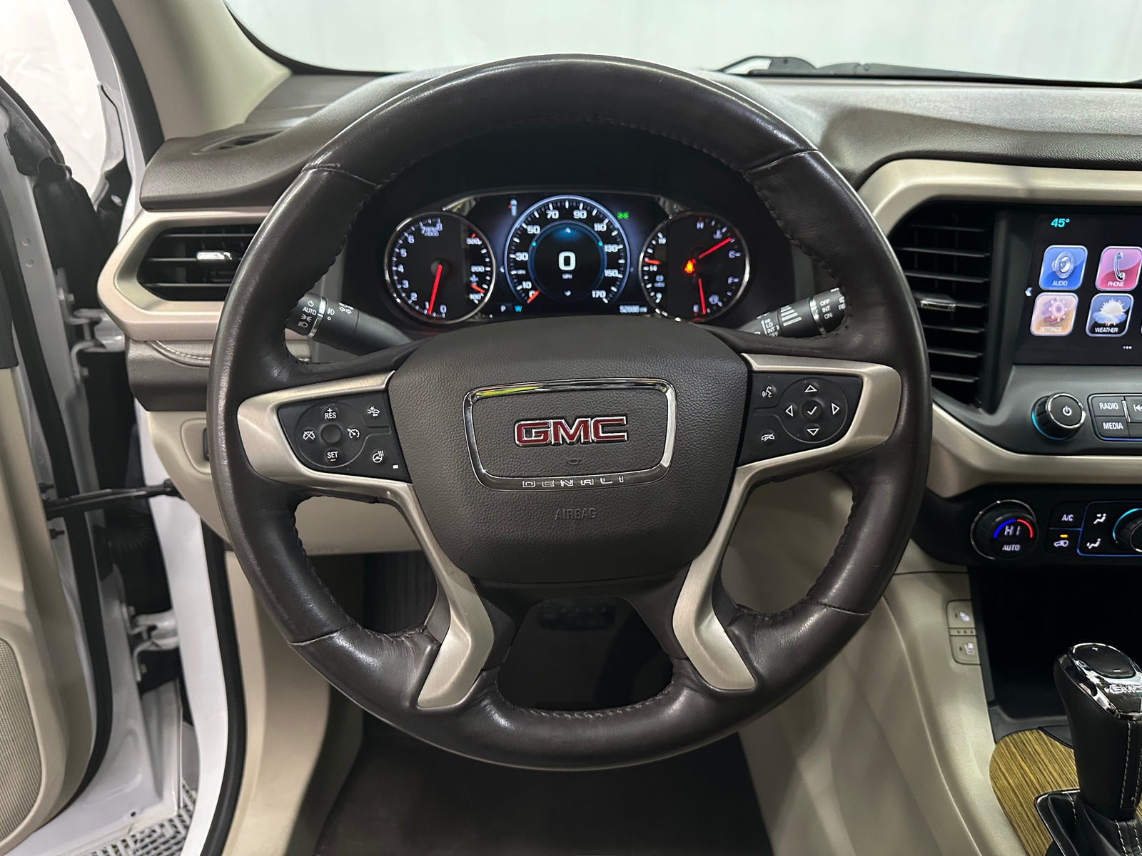 Thumbnail: 2017 GMC Acadia - 4