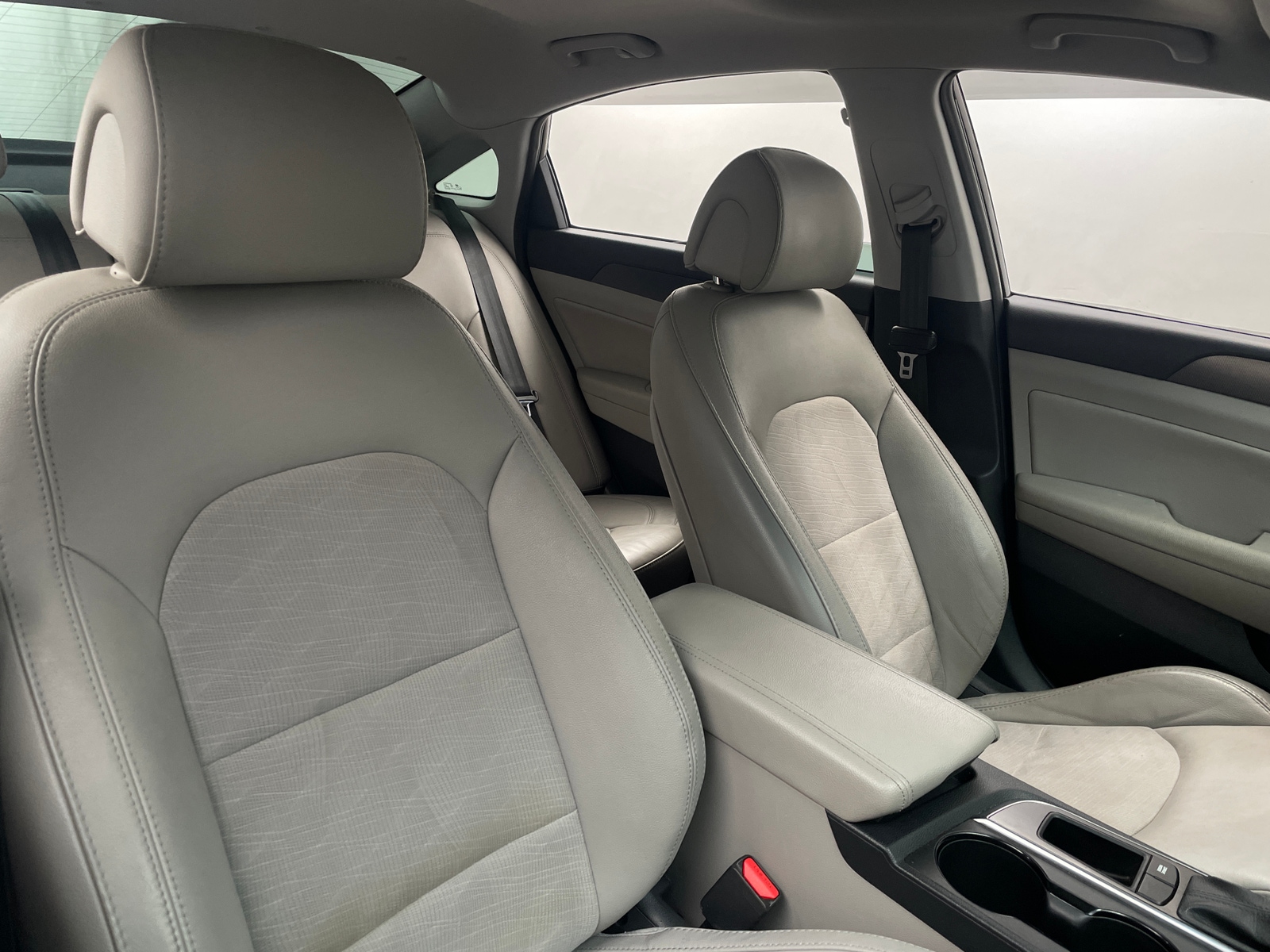 Thumbnail: 2016 Hyundai Sonata - 2