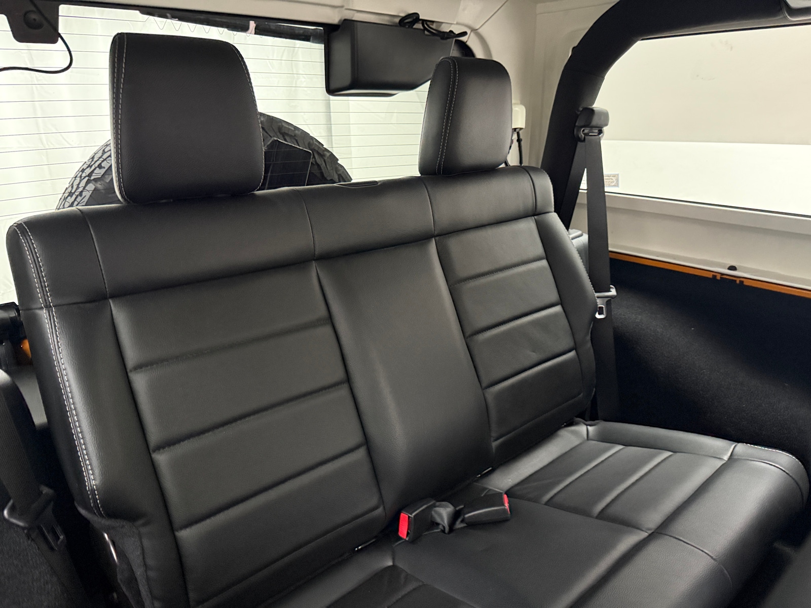 Thumbnail: 2012 Jeep Wrangler - 6