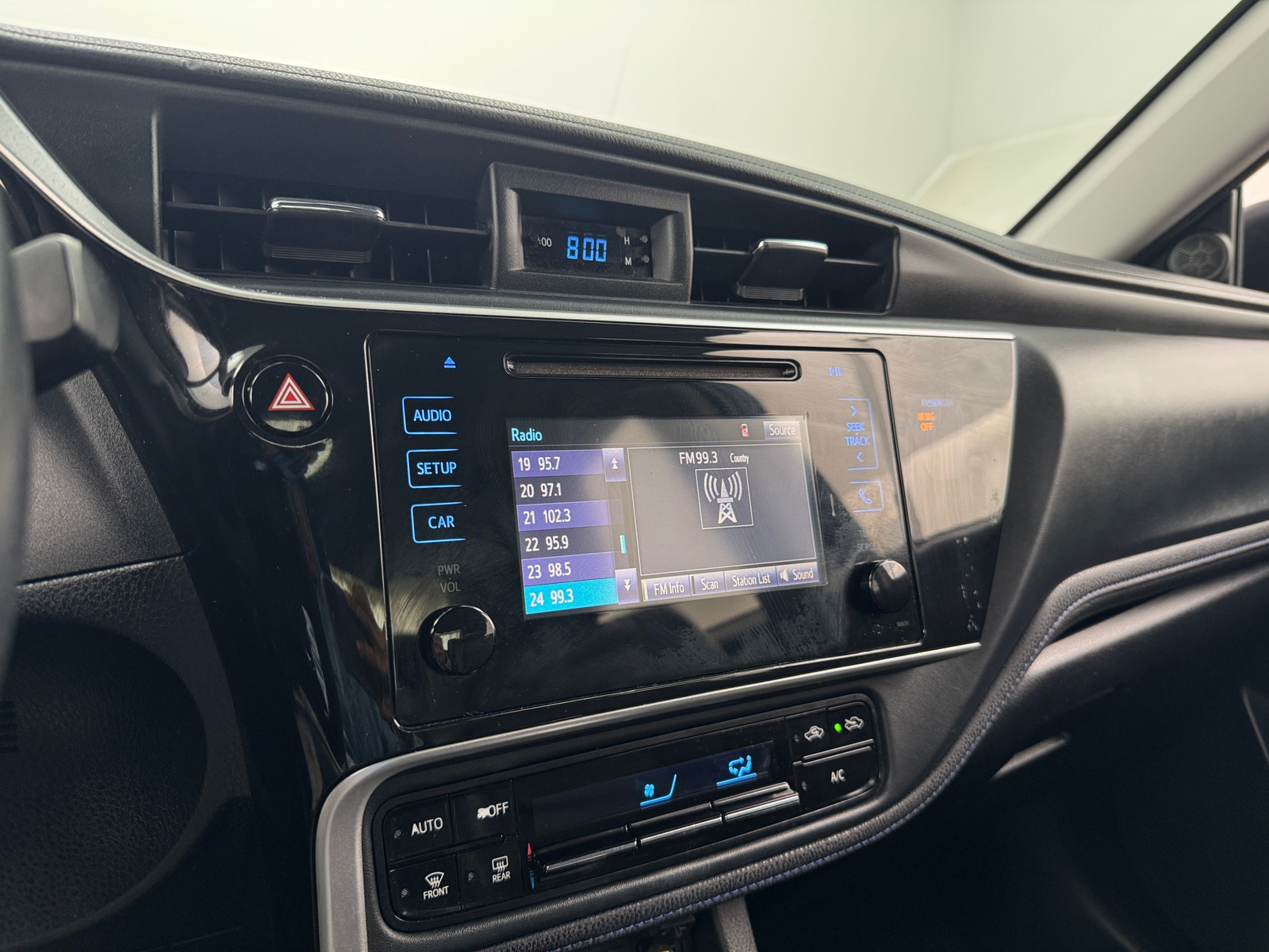 Thumbnail: 2018 Toyota Corolla - 4