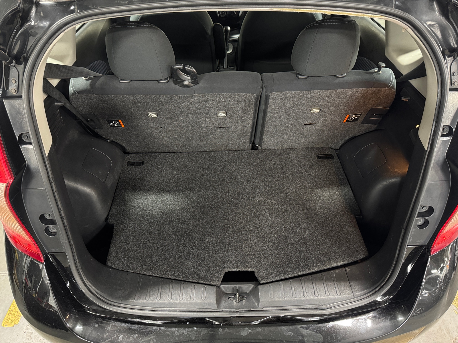 Thumbnail: 2016 Nissan Versa Note - 7