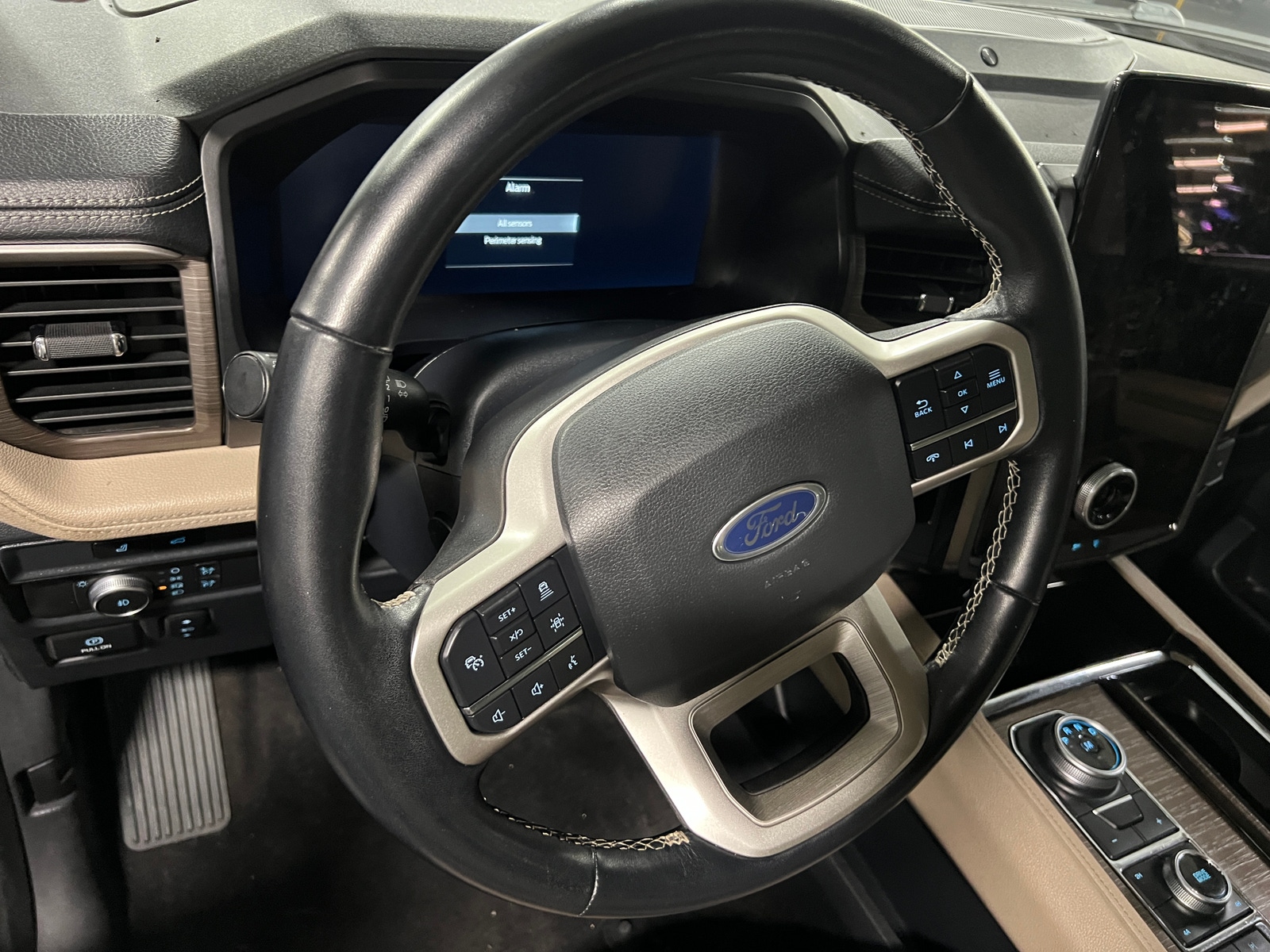 Thumbnail: 2022 Ford Expedition MAX - 4