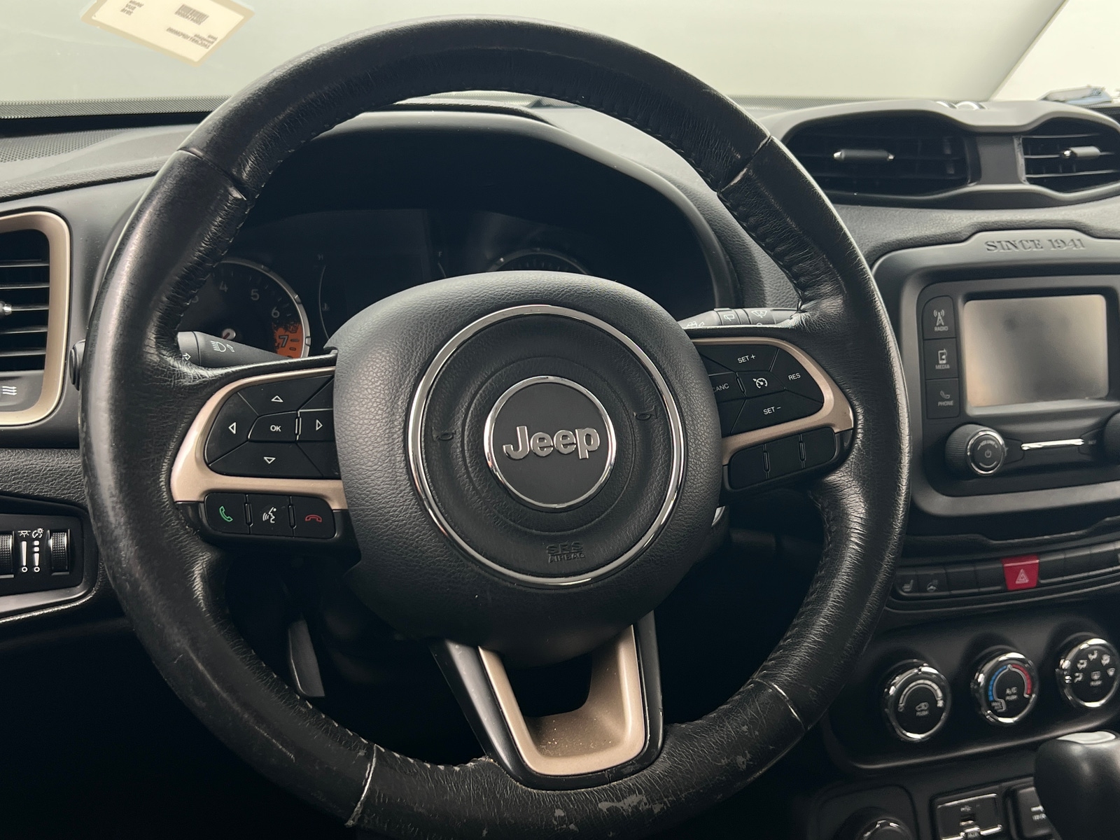 Thumbnail: 2016 Jeep Renegade - 5