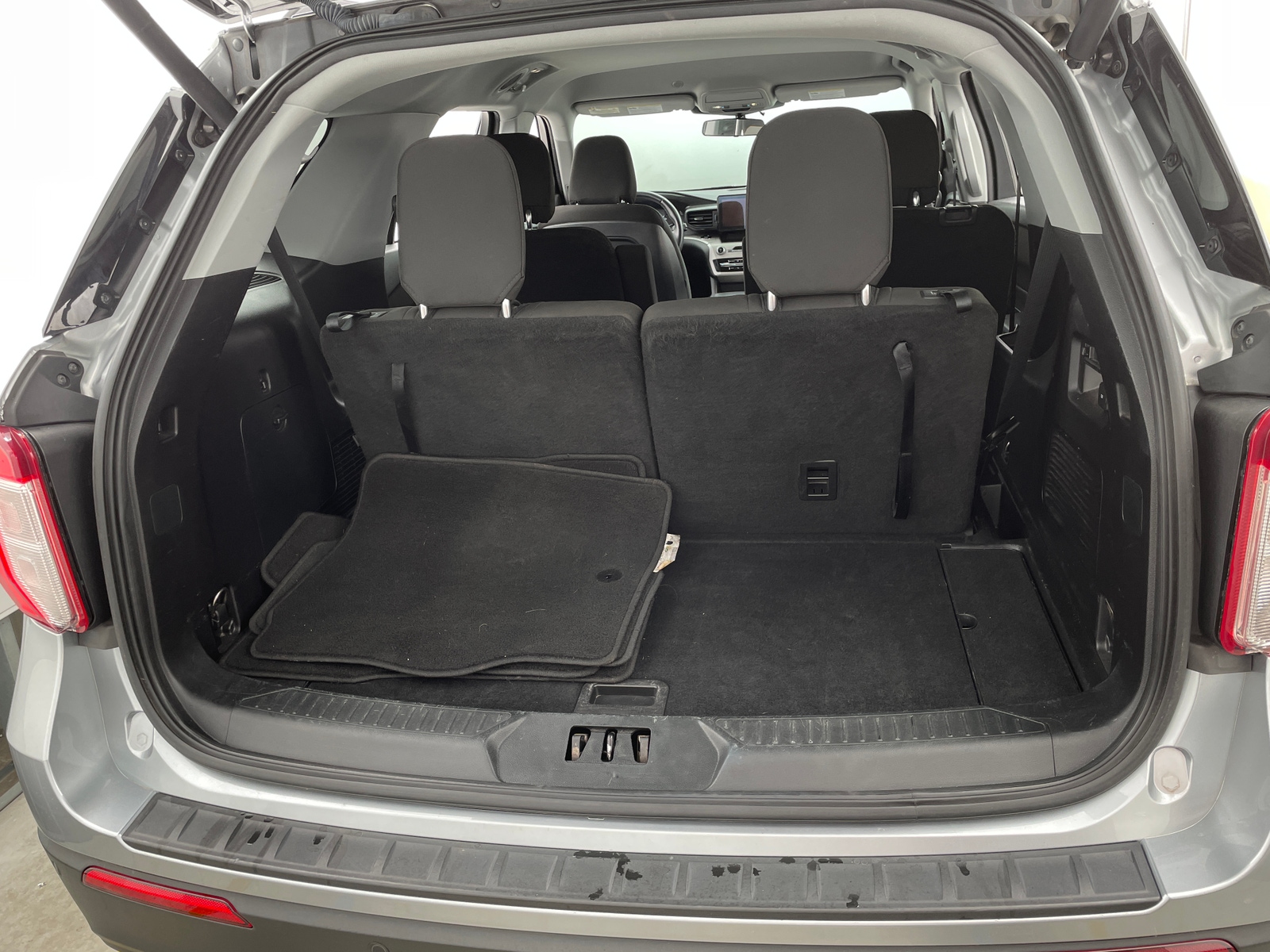 Thumbnail: 2020 Ford Explorer - 7