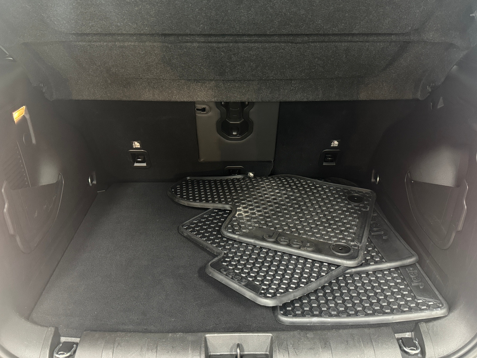 Thumbnail: 2021 Jeep Renegade - 6