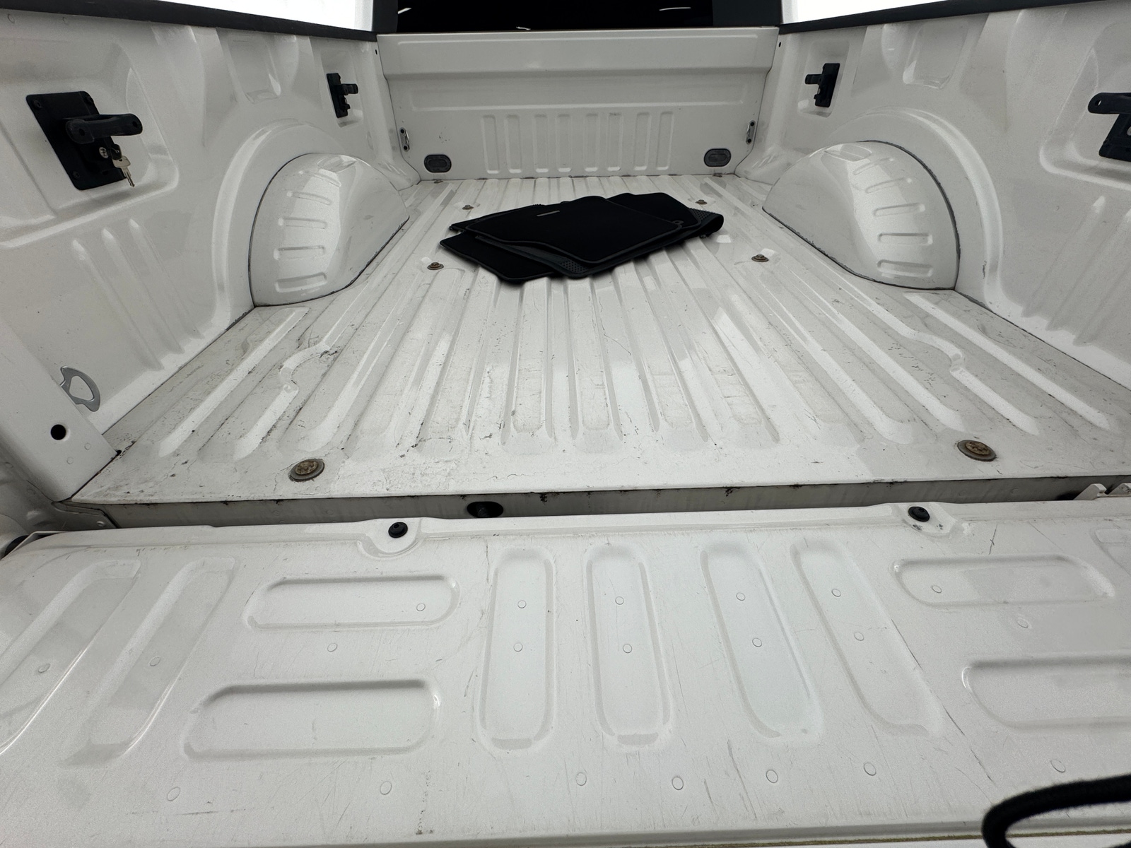 Thumbnail: 2017 Ford Econoline - 6